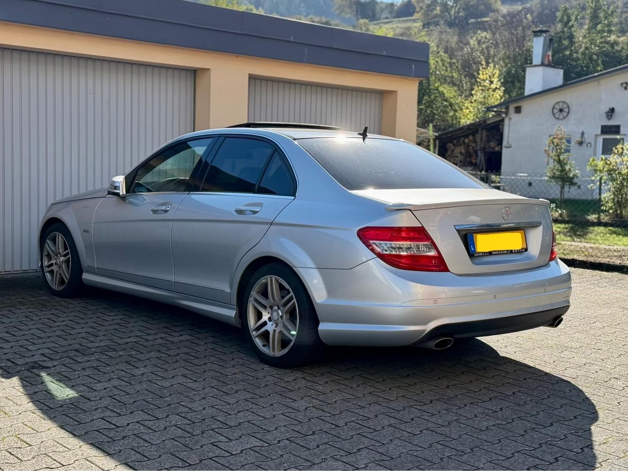 Mercedes C 350 CDI 231 7G-Tronic AMG-Line (2010) - Photo 2
