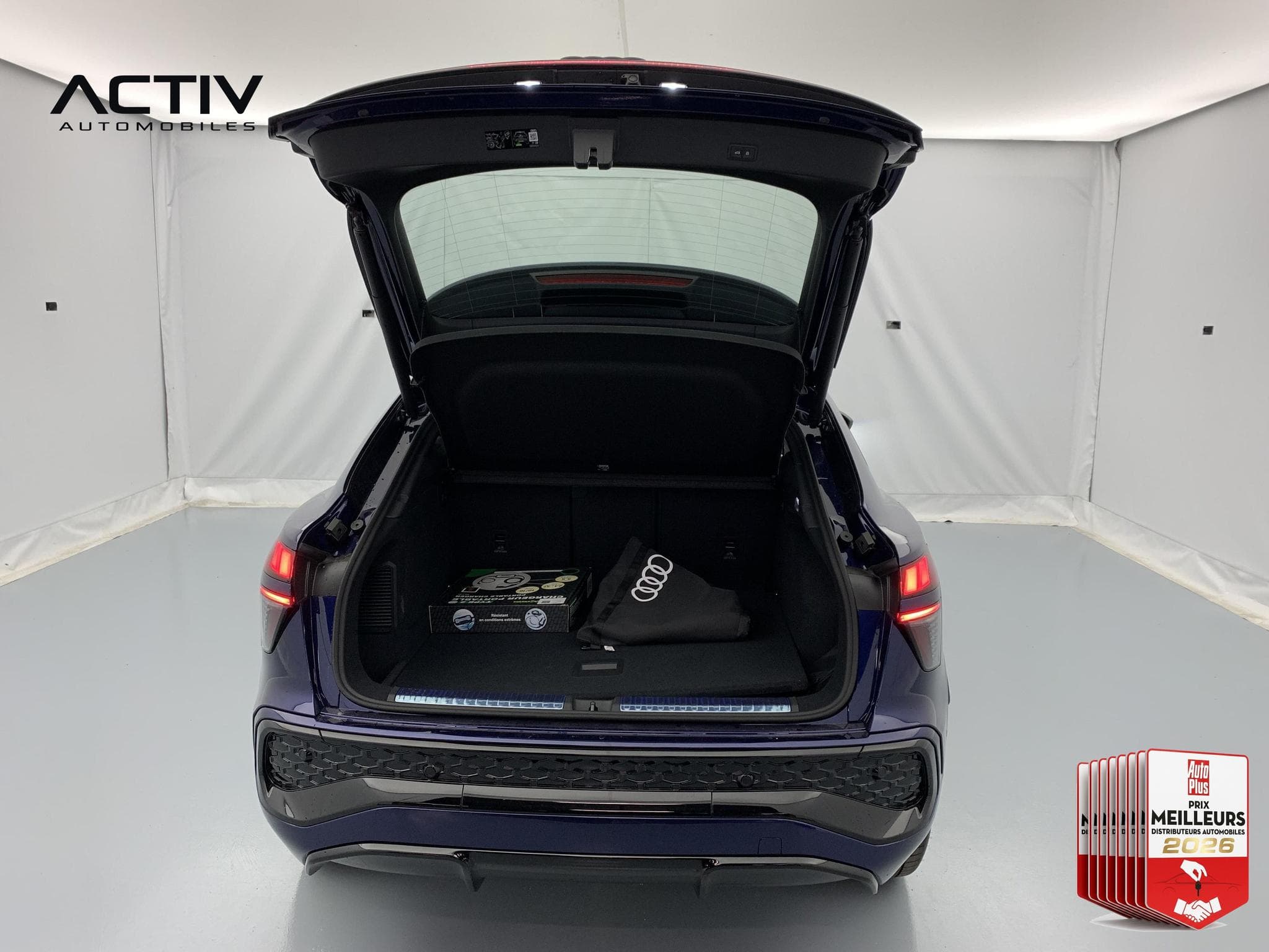 Audi Q3 E-HYBRID 272 CH S TRONIC 6 S LINE (2026) - Photo 12
