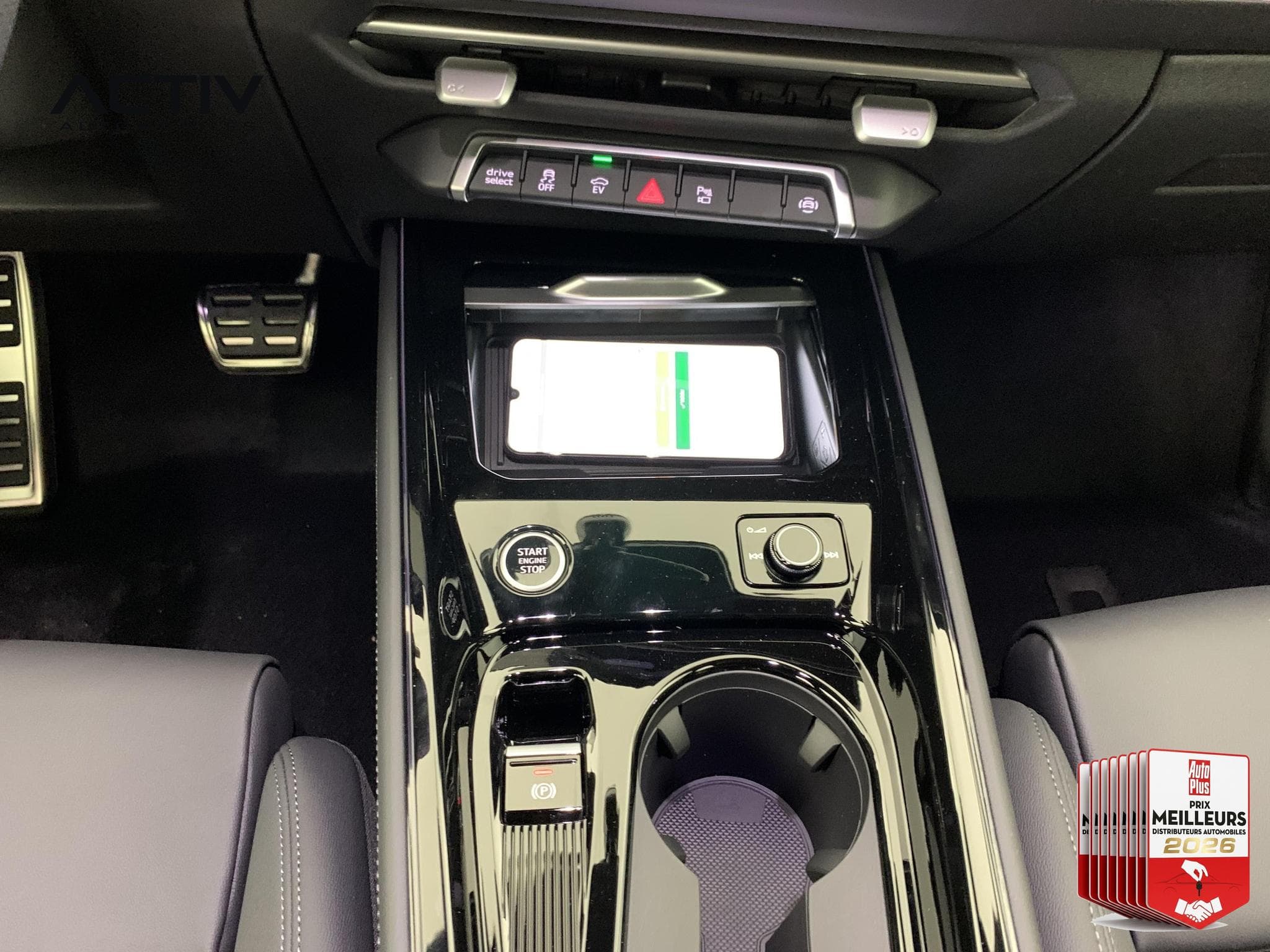 Audi Q3 E-HYBRID 272 CH S TRONIC 6 S LINE (2026) - Photo 19