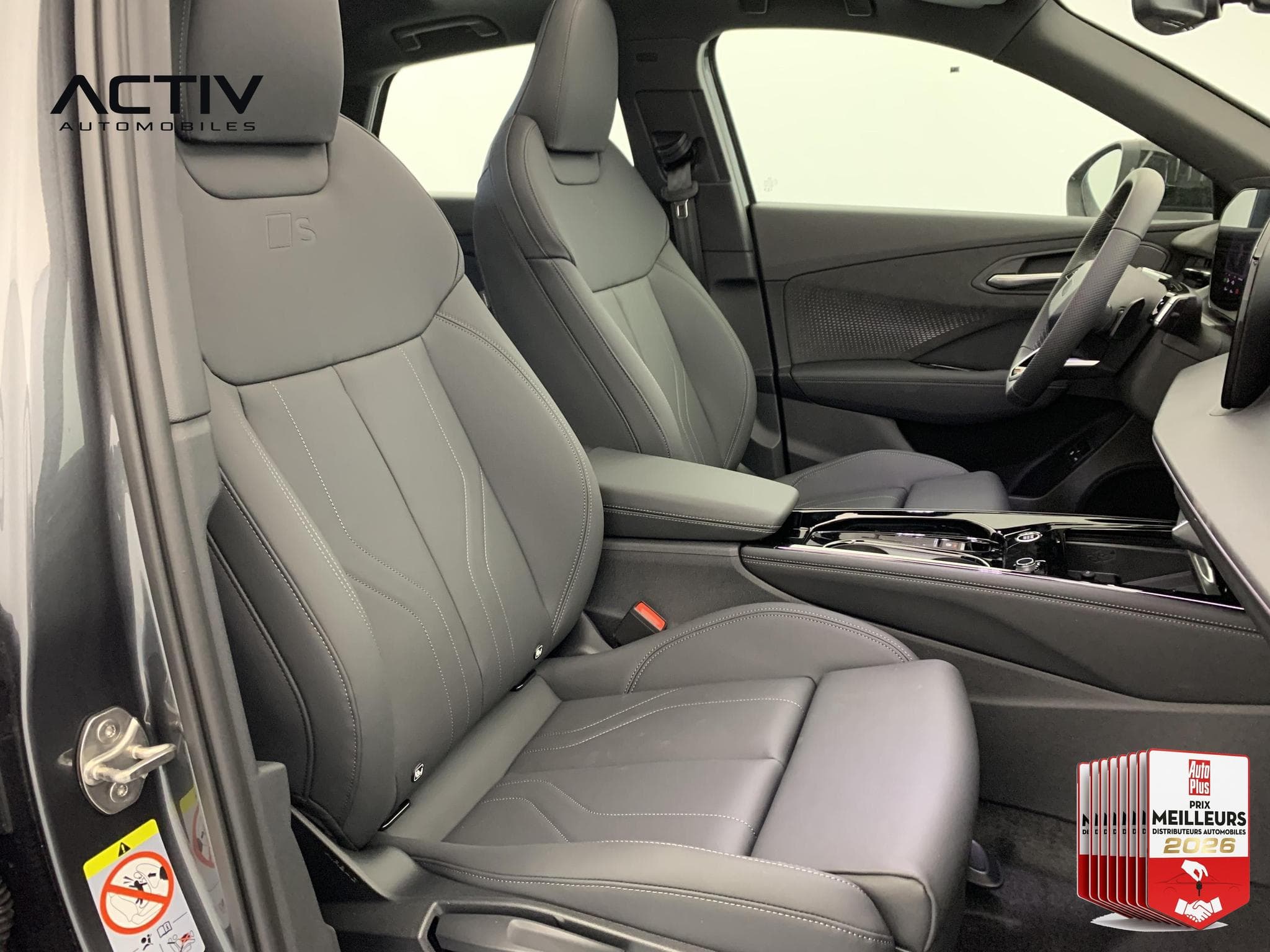 Audi Q3 E-HYBRID 272 CH S TRONIC 6 S LINE (2026) - Photo 9