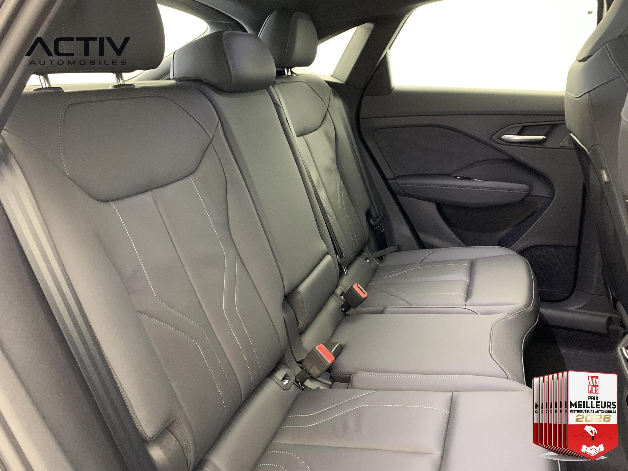 Audi Q3 E-HYBRID 272 CH S TRONIC 6 S LINE (2026) - Photo 10