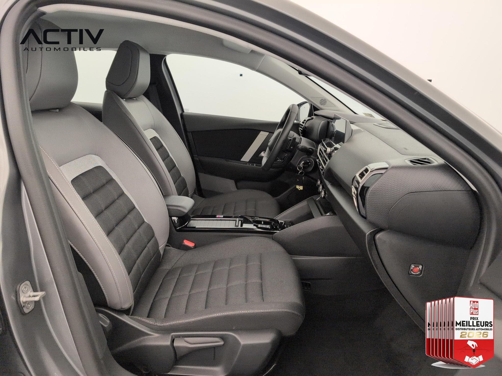 Citroën C4 Hybride 145 ch e-DCS6 Plus (2025) - Foto 9