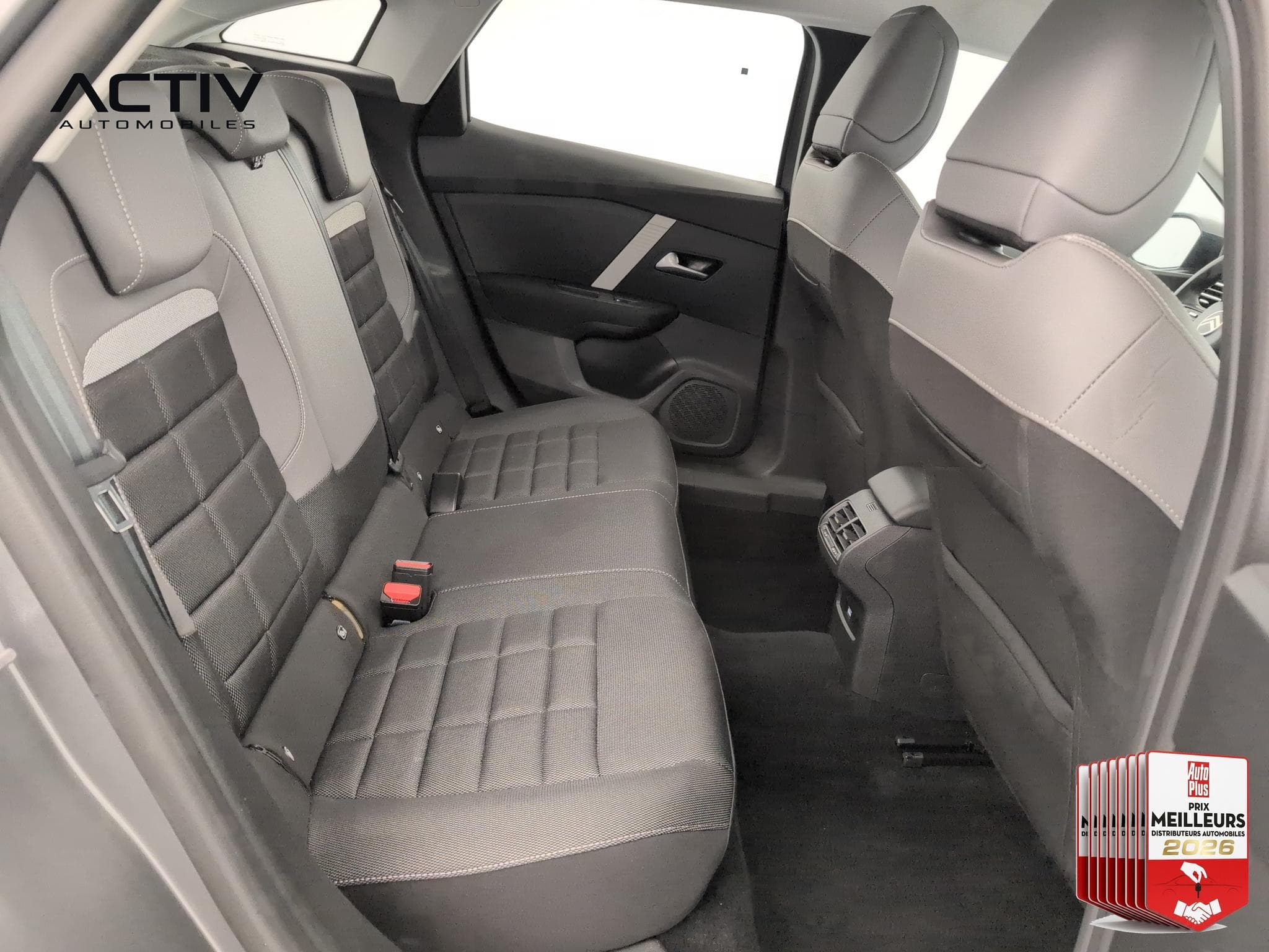 Citroën C4 Hybride 145 ch e-DCS6 Plus (2025) - Foto 10