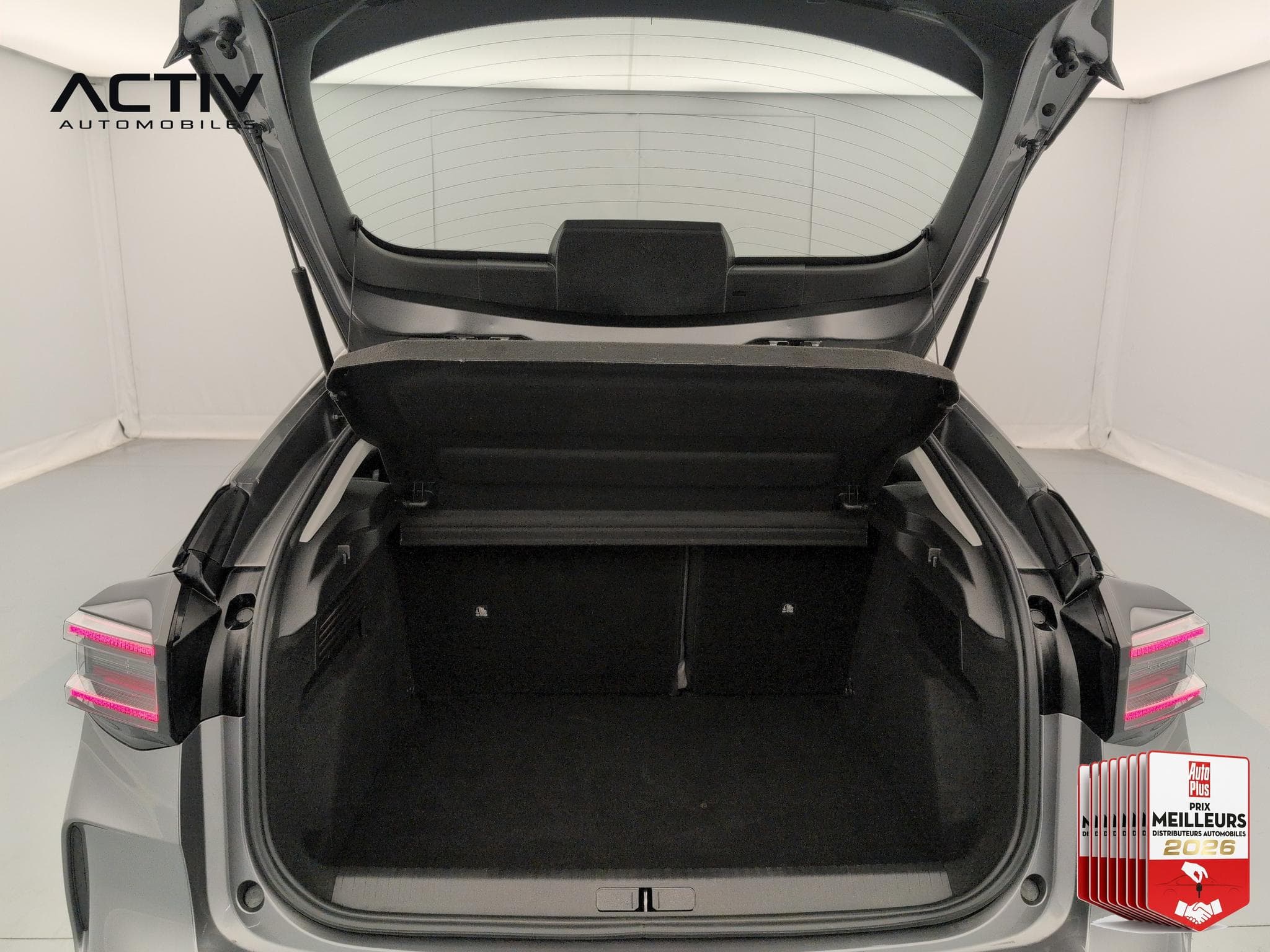 Citroën C4 Hybride 145 ch e-DCS6 Plus (2025) - Foto 11