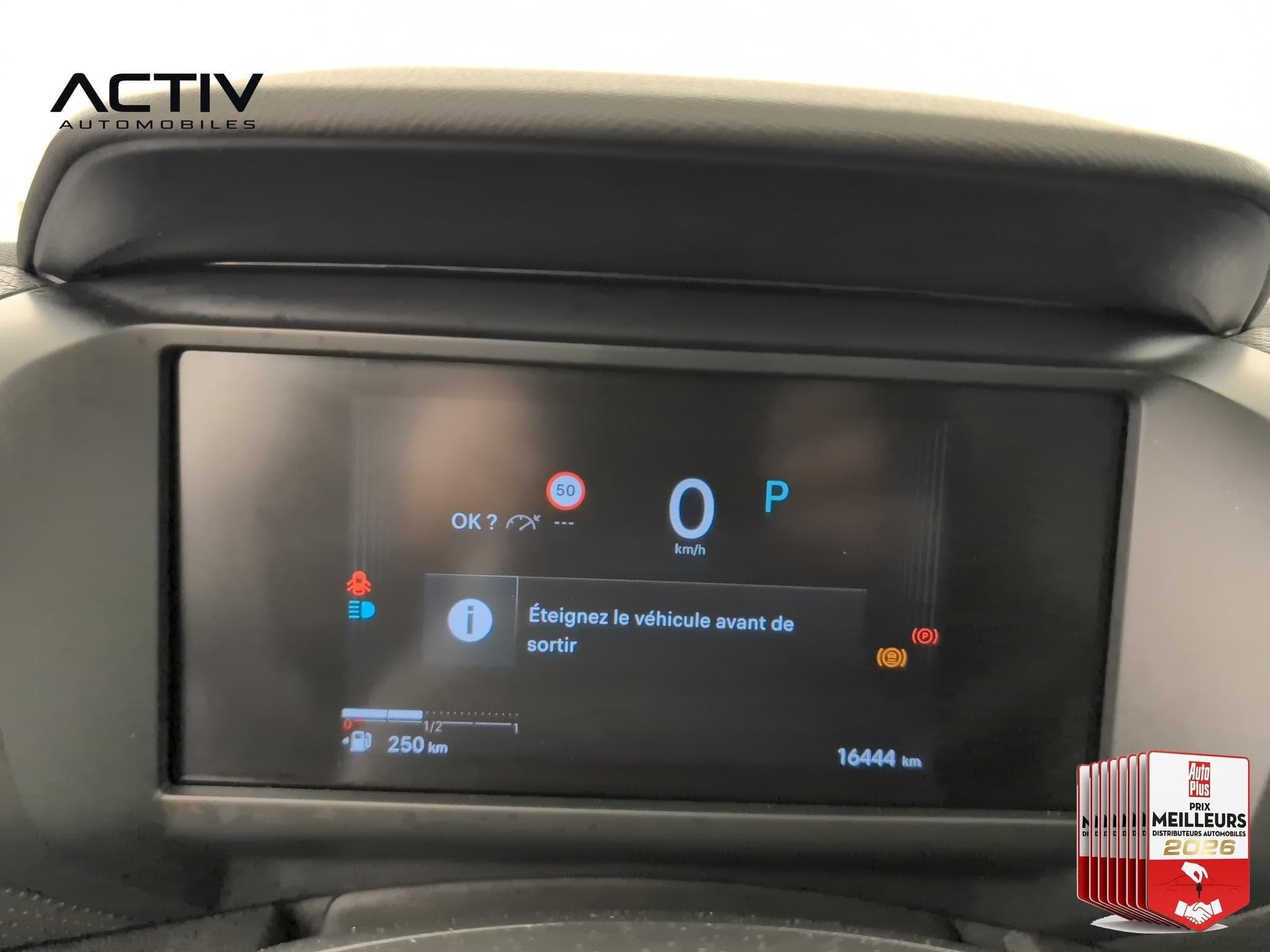 Citroën C4 Hybride 145 ch e-DCS6 Plus (2025) - Foto 23