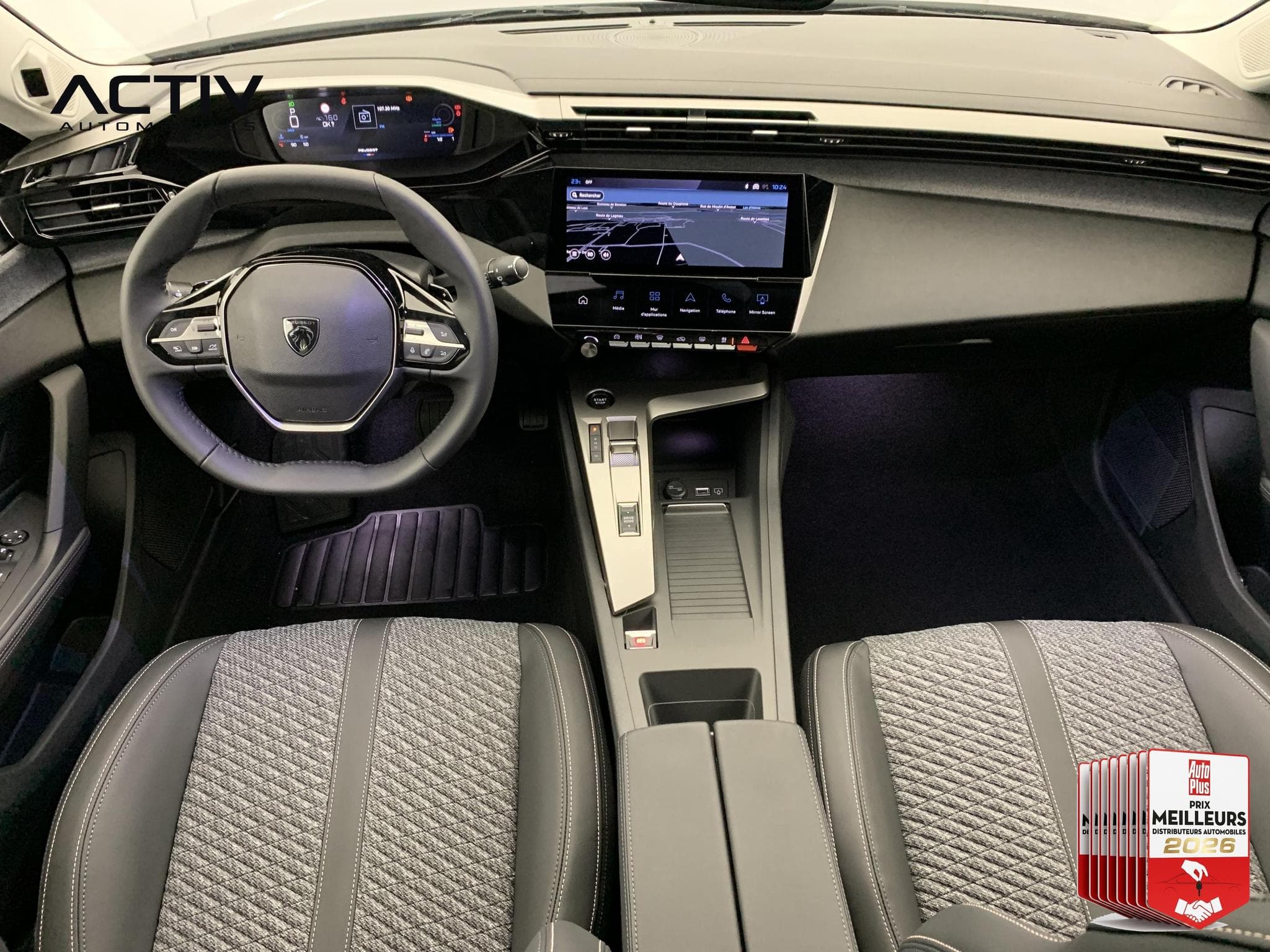 Peugeot 308 Hybrid 145 e-DCS6 Allure (2026) - Photo 12