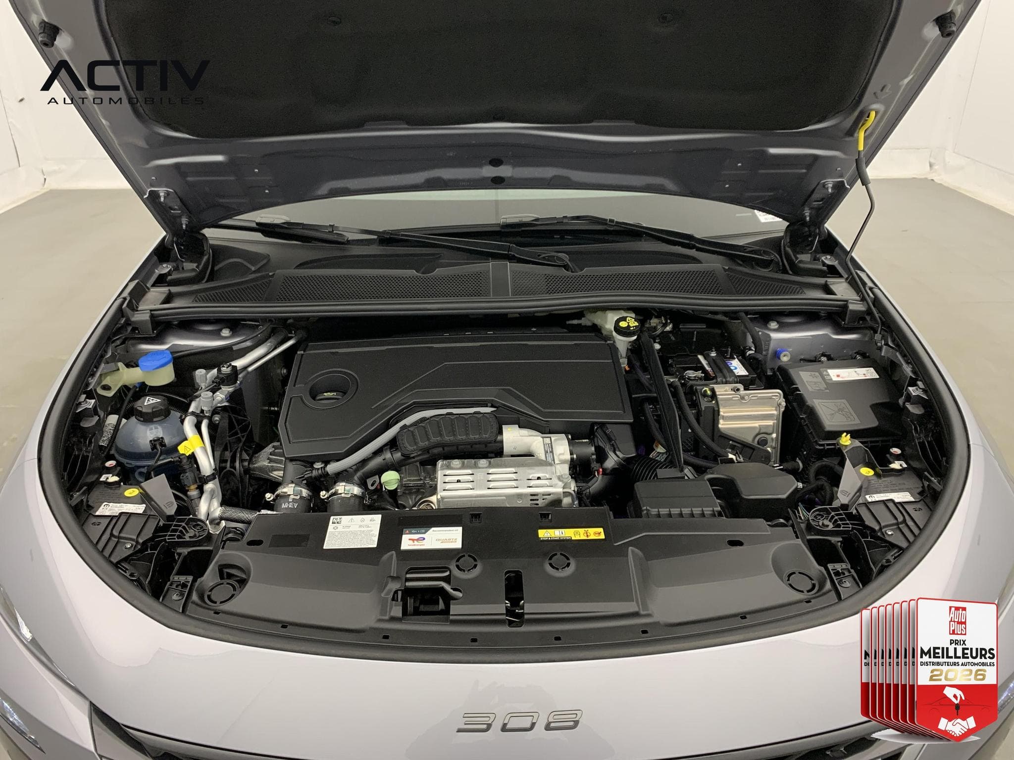 Peugeot 308 Hybrid 145 e-DCS6 Allure (2026) - Photo 23