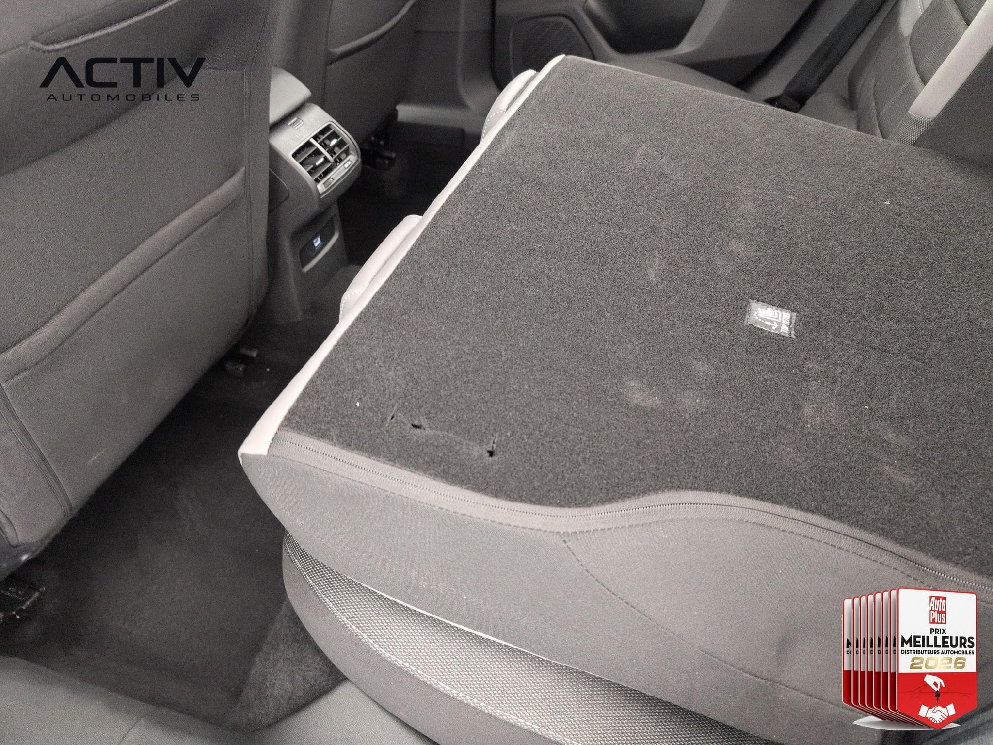 Citroën C4 Hybride 145 ch e-DCS6 Plus (2025) - Photo 12