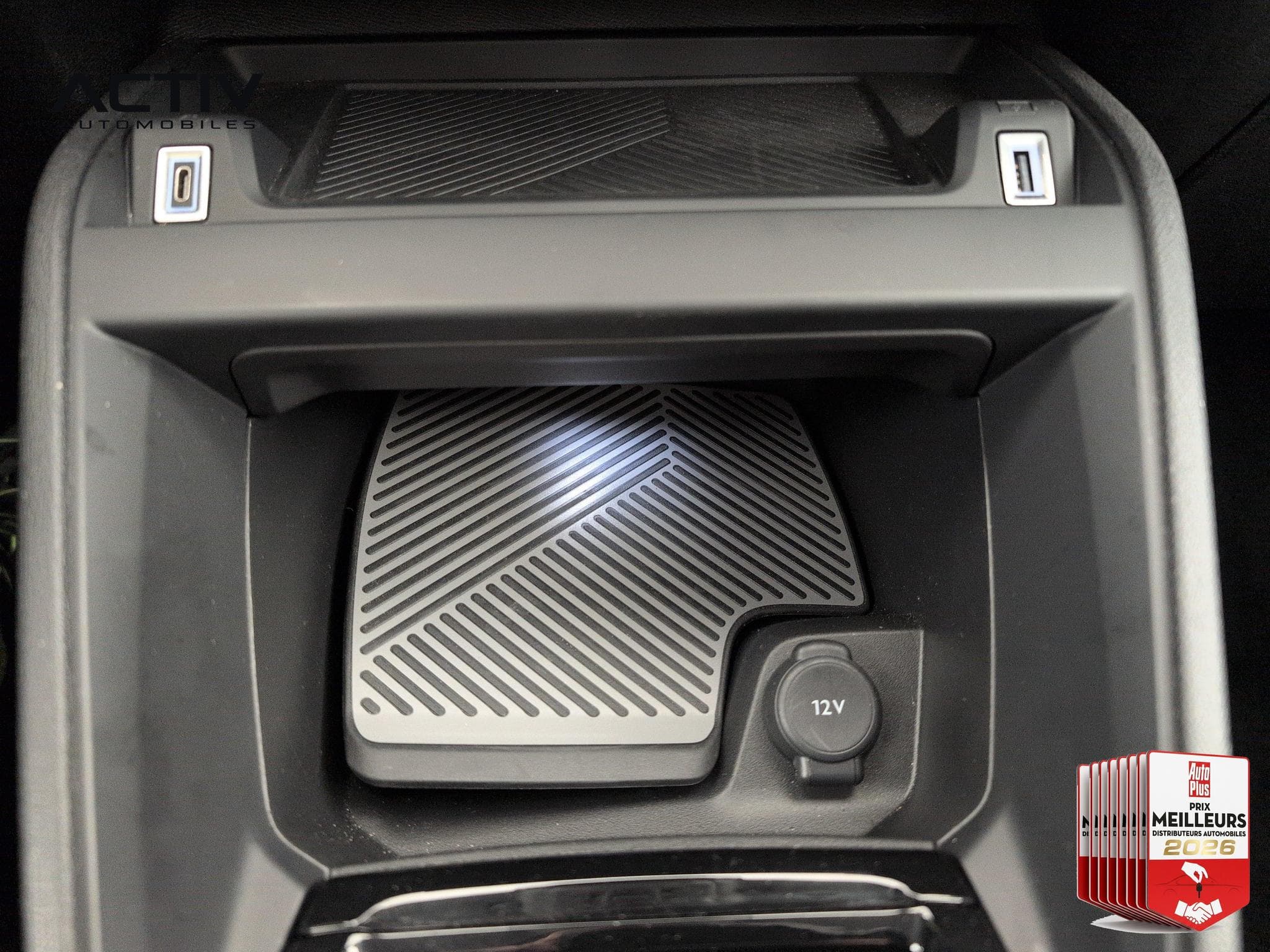 Citroën C4 Hybride 145 ch e-DCS6 Plus (2025) - Photo 20