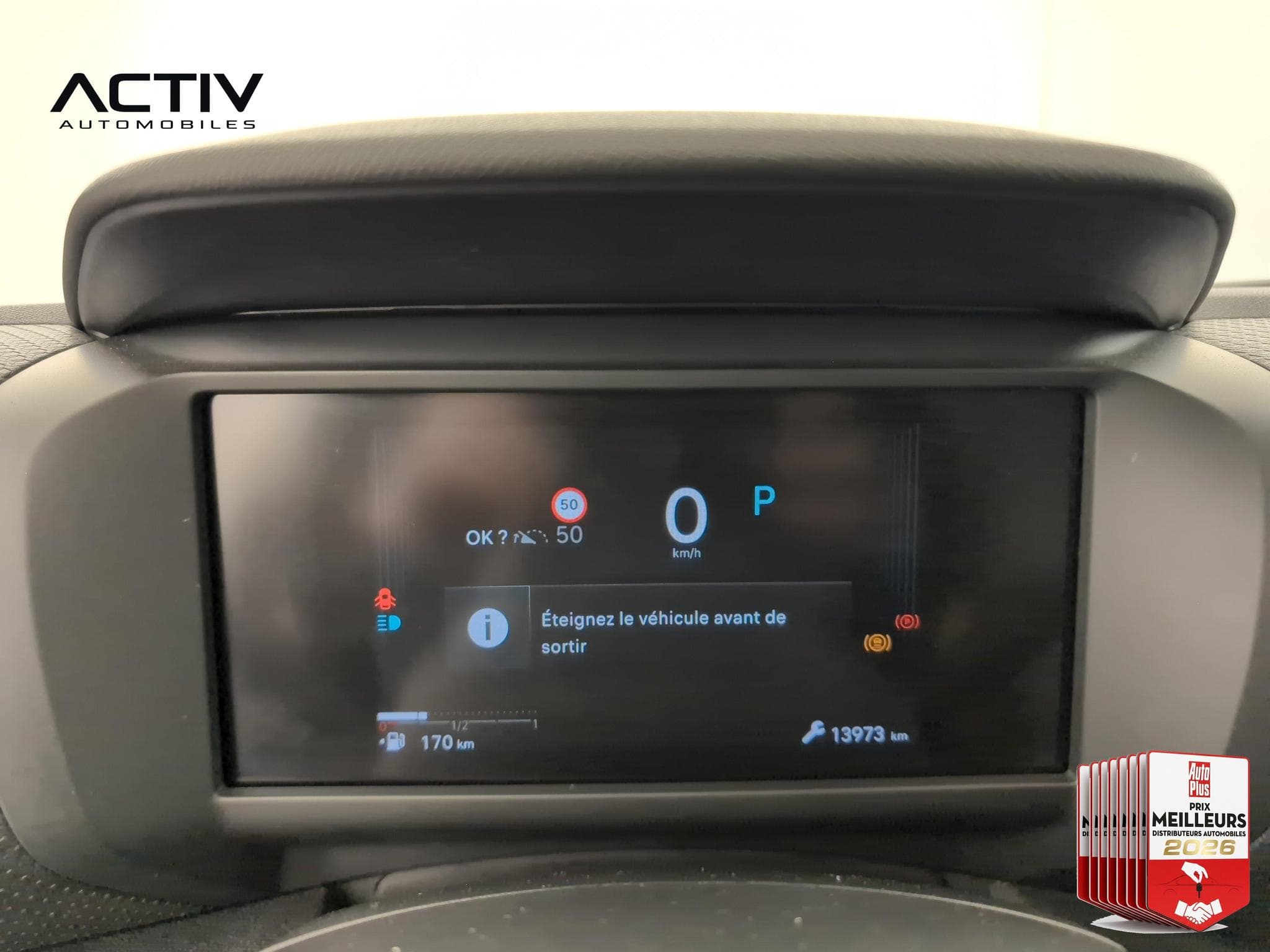 Citroën C4 Hybride 145 ch e-DCS6 Plus (2025) - Photo 24
