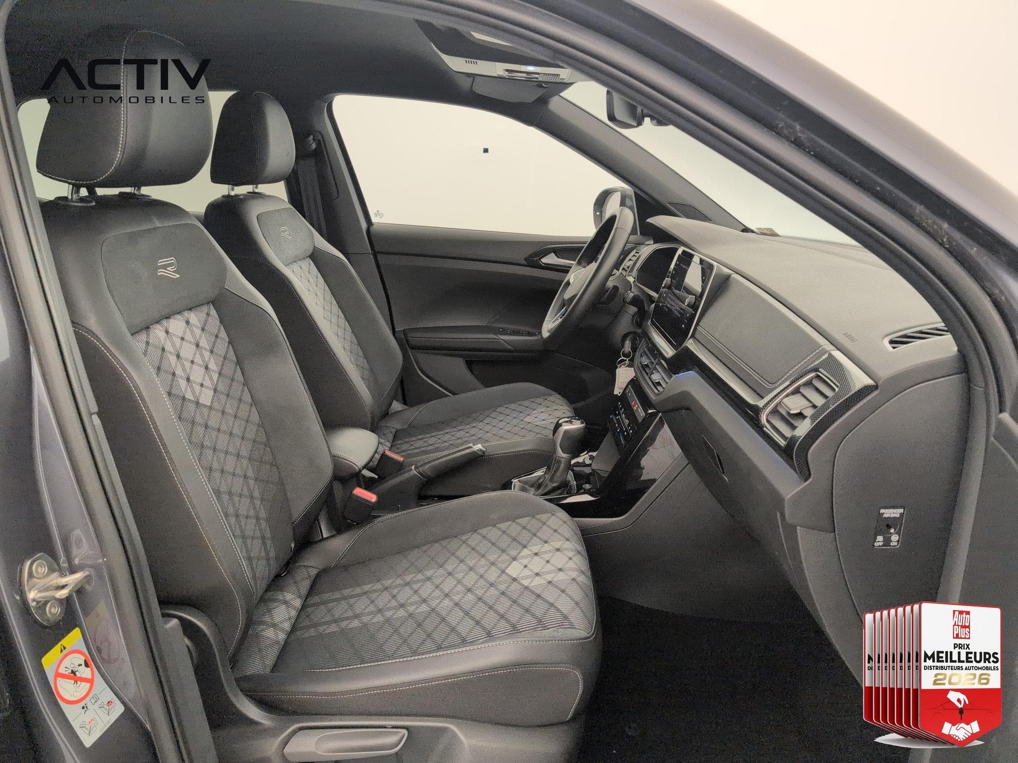 VW T-cross 1.0 TSI 116 Start/Stop DSG7 R-Line (2025) - Foto 9