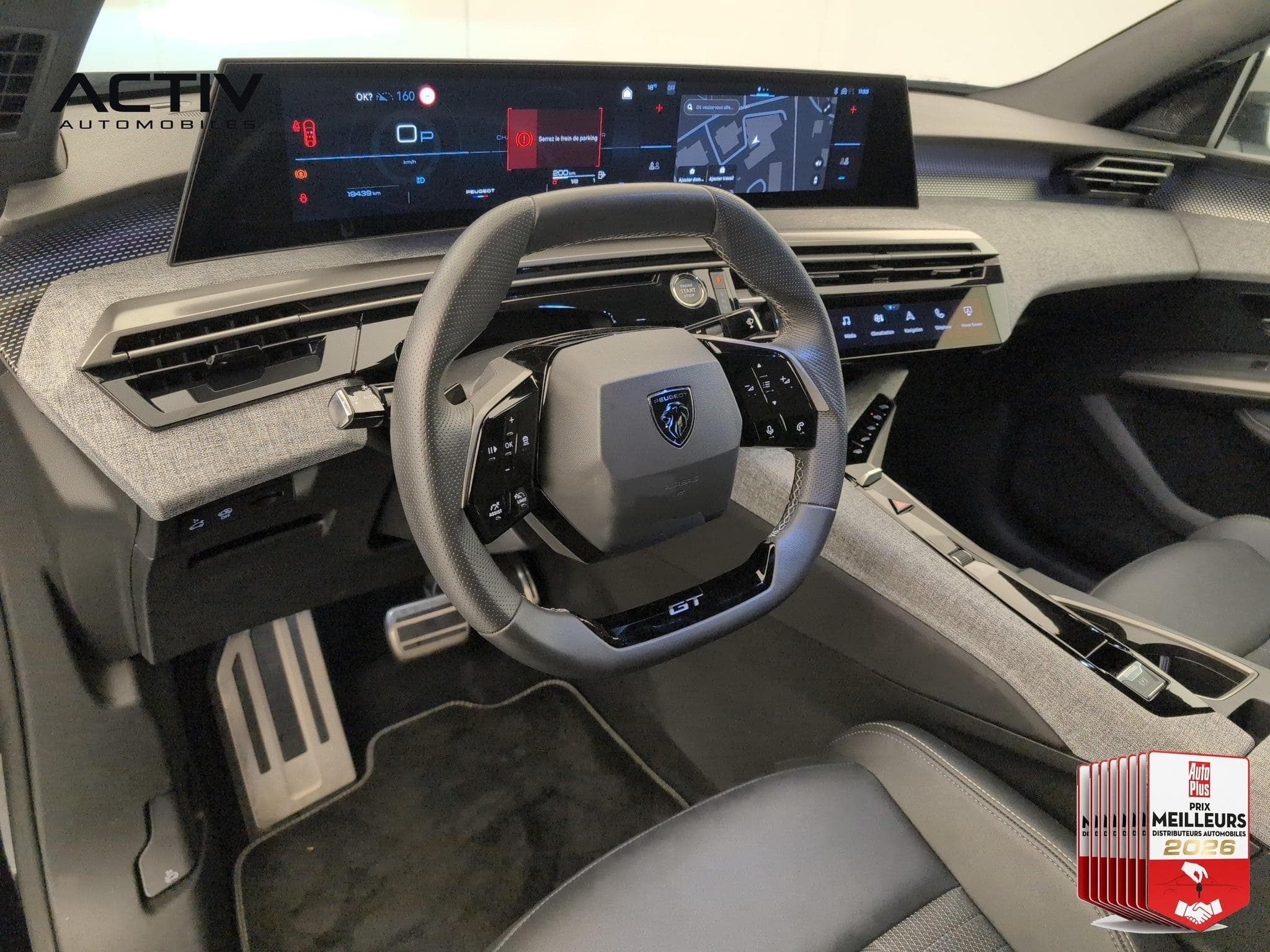 Peugeot 3008 Hybrid 145 e-DCS6 GT (2025) - Foto 15