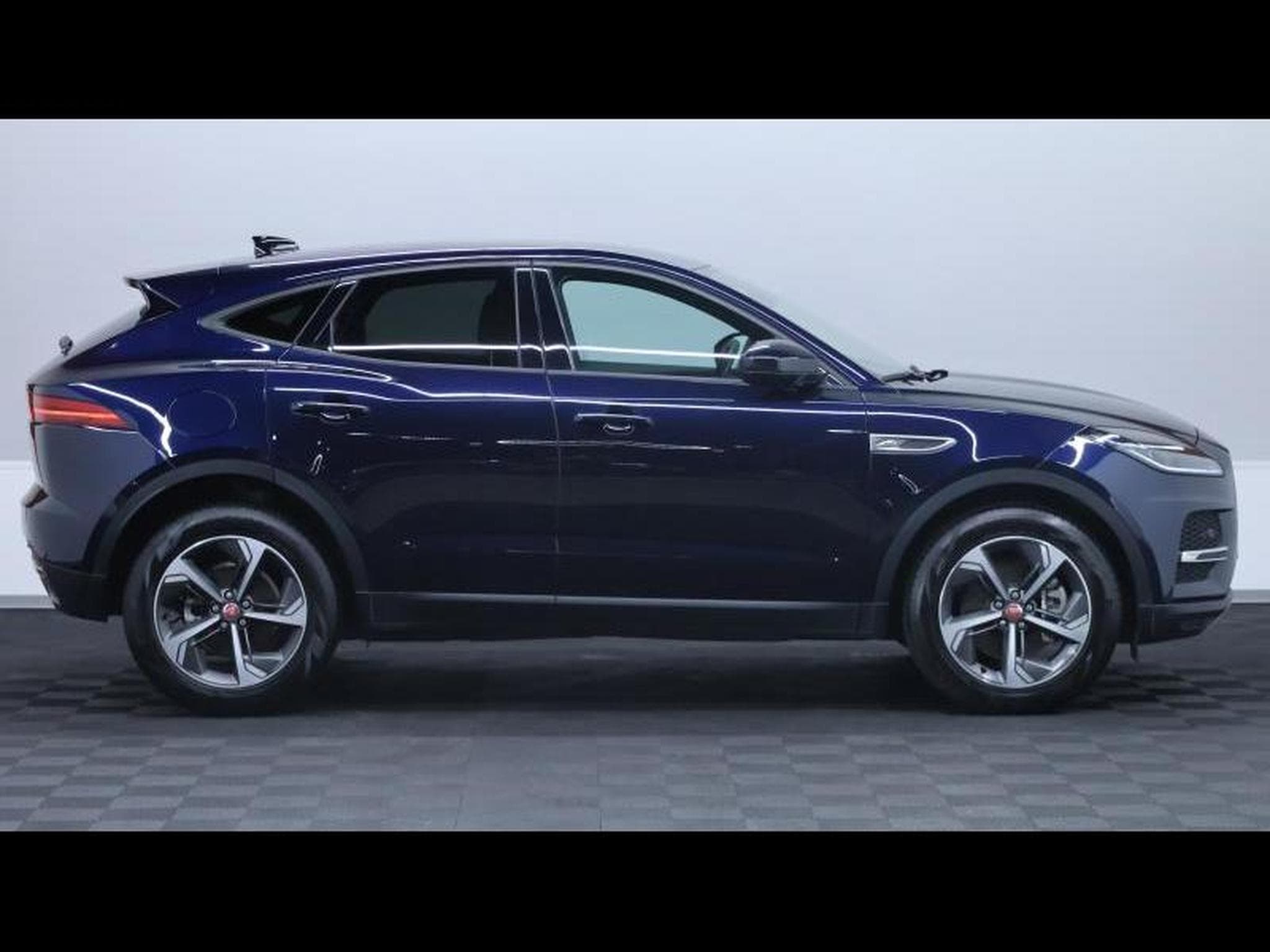 Jaguar E-Pace P160 S auto (2023) - Photo 4