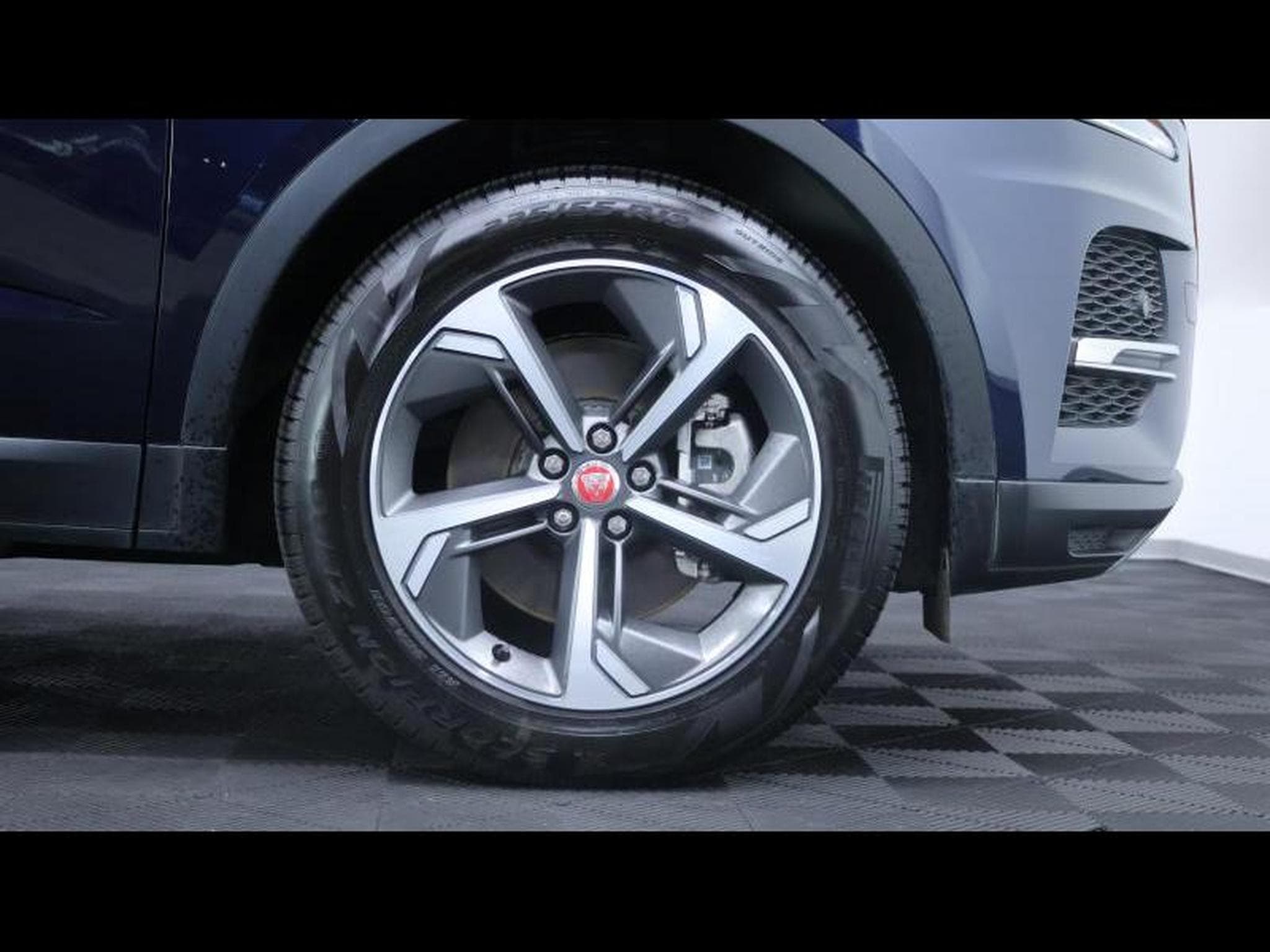 Jaguar E-Pace P160 S auto (2023) - Photo 11