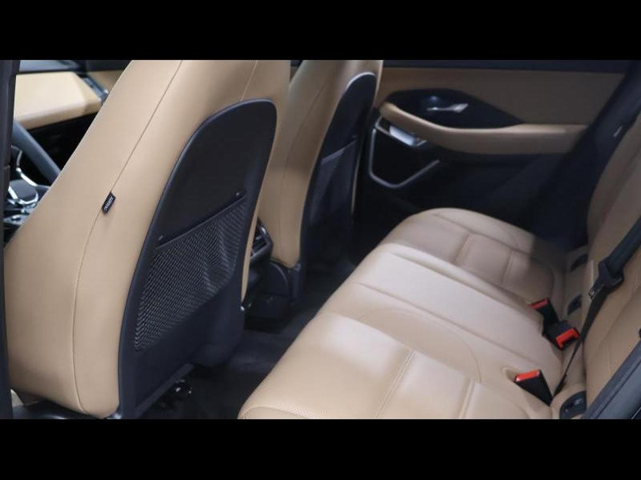 Jaguar E-Pace P160 S auto (2023) - Photo 18