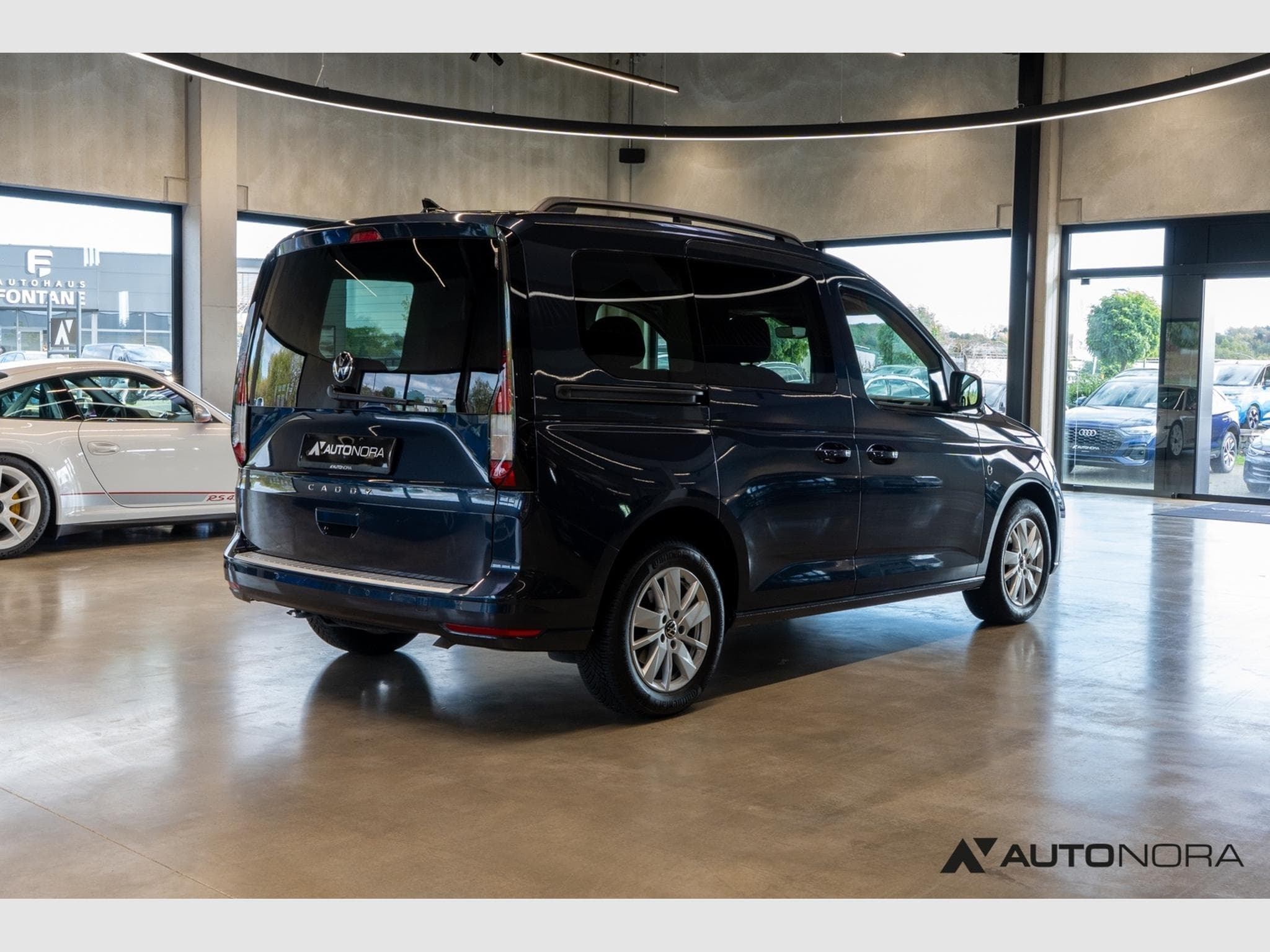 VW Caddy 1.5 TSI Life (2023) - Photo 4