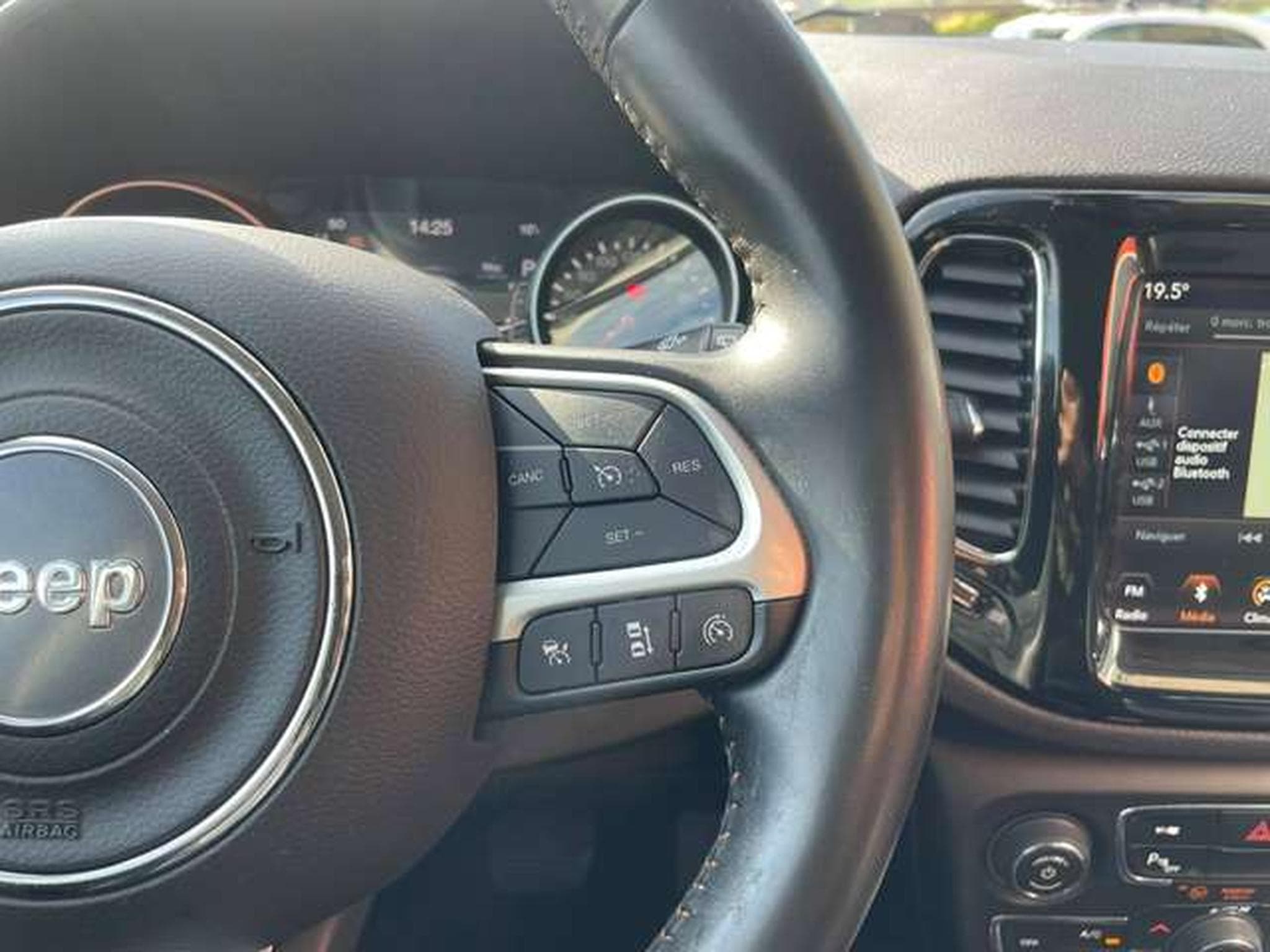 Jeep Compass 2.0 MultiJet Active Drive Automatik Limited - JUSQU'A 36 MOI (2018) - Foto 17