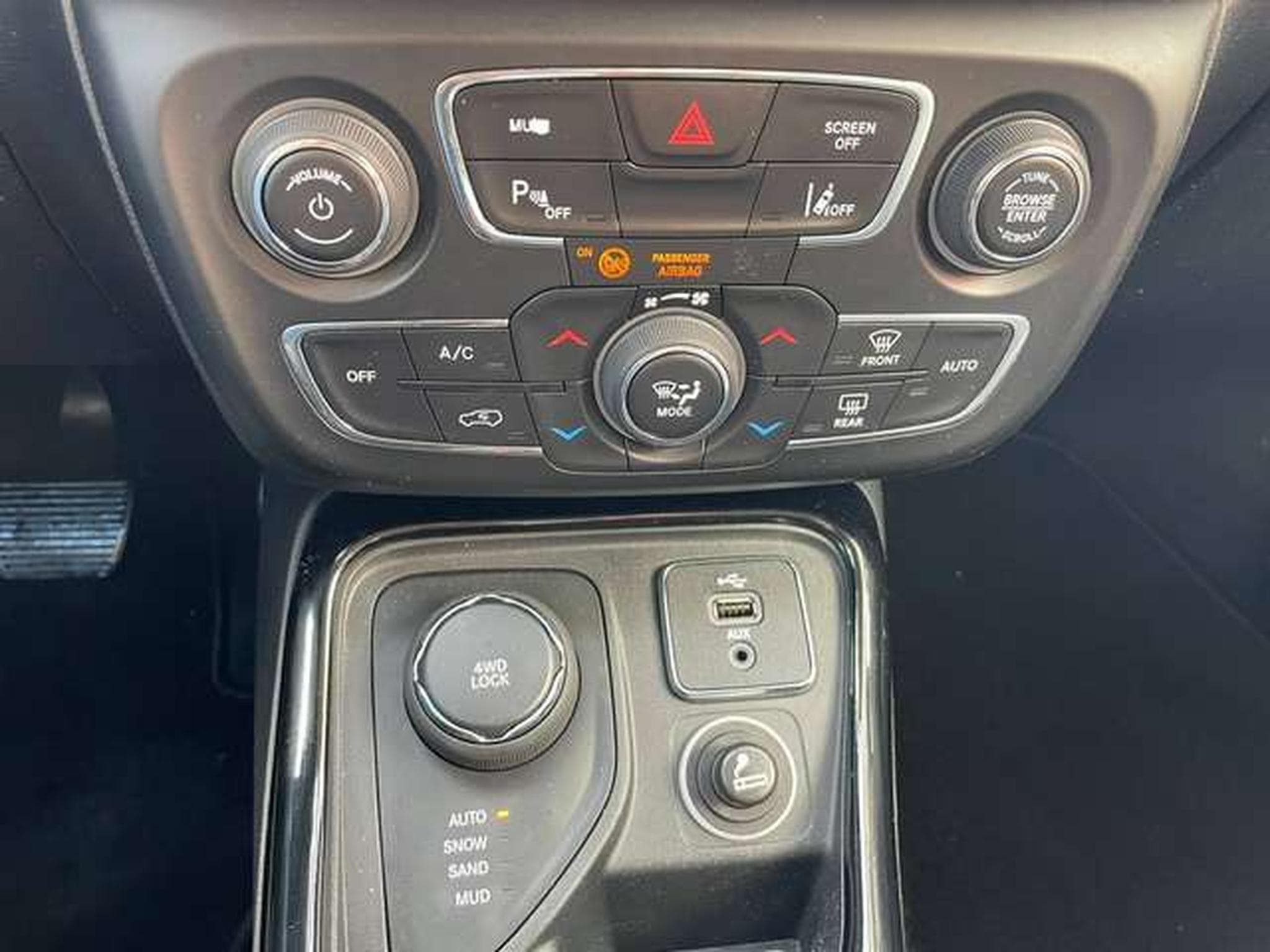 Jeep Compass 2.0 MultiJet Active Drive Automatik Limited - JUSQU'A 36 MOI (2018) - Foto 22