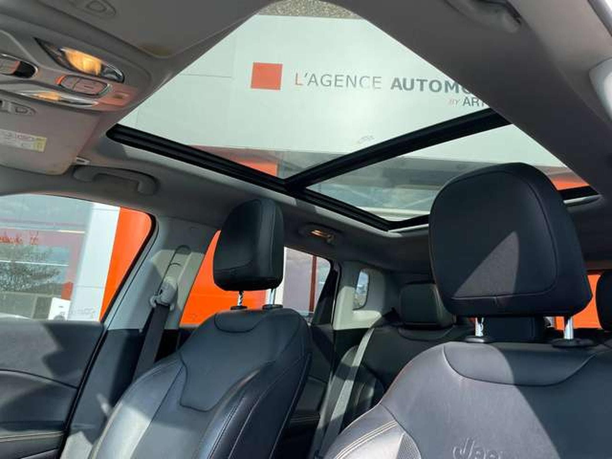 Jeep Compass 2.0 MultiJet Active Drive Automatik Limited - JUSQU'A 36 MOI (2018) - Foto 23