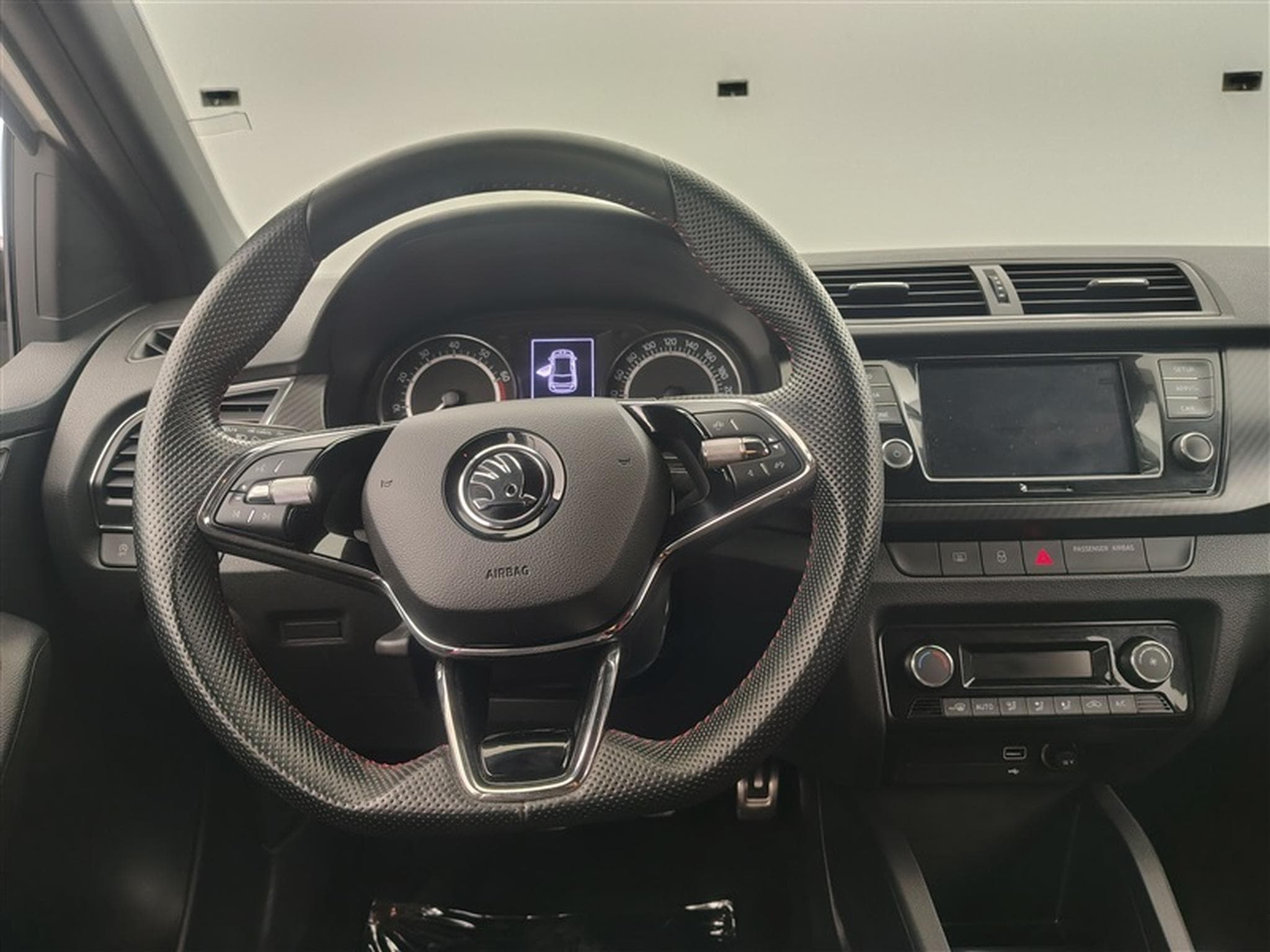 Skoda Fabia 1.0 TSI Monte Carlo (EU6AP) (2021) - Photo 9