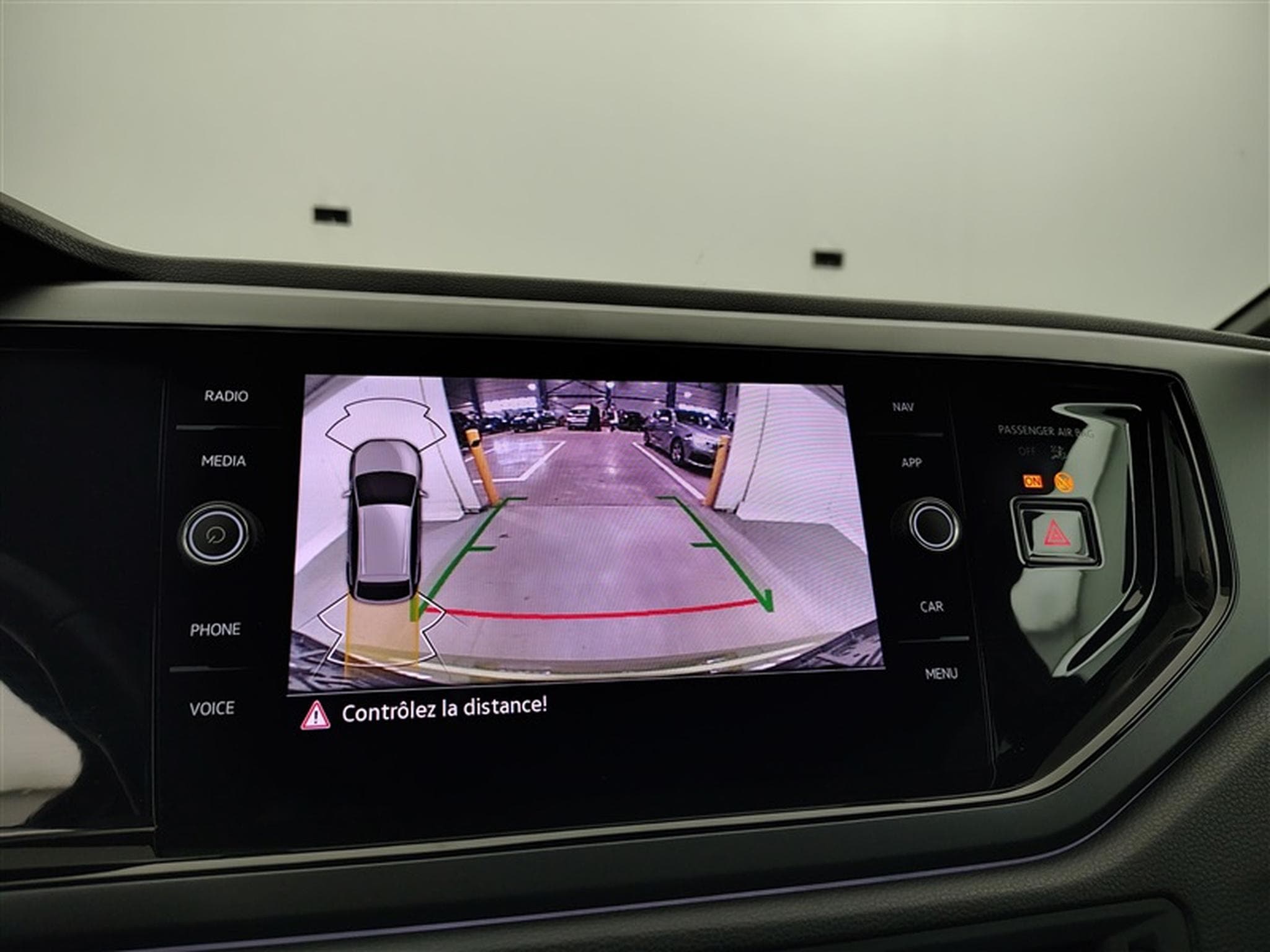VW Taigo 1.5 TSI 150cv DSG R-Line NAVI / CARPLAY / CAMERA (2022) - Photo 17
