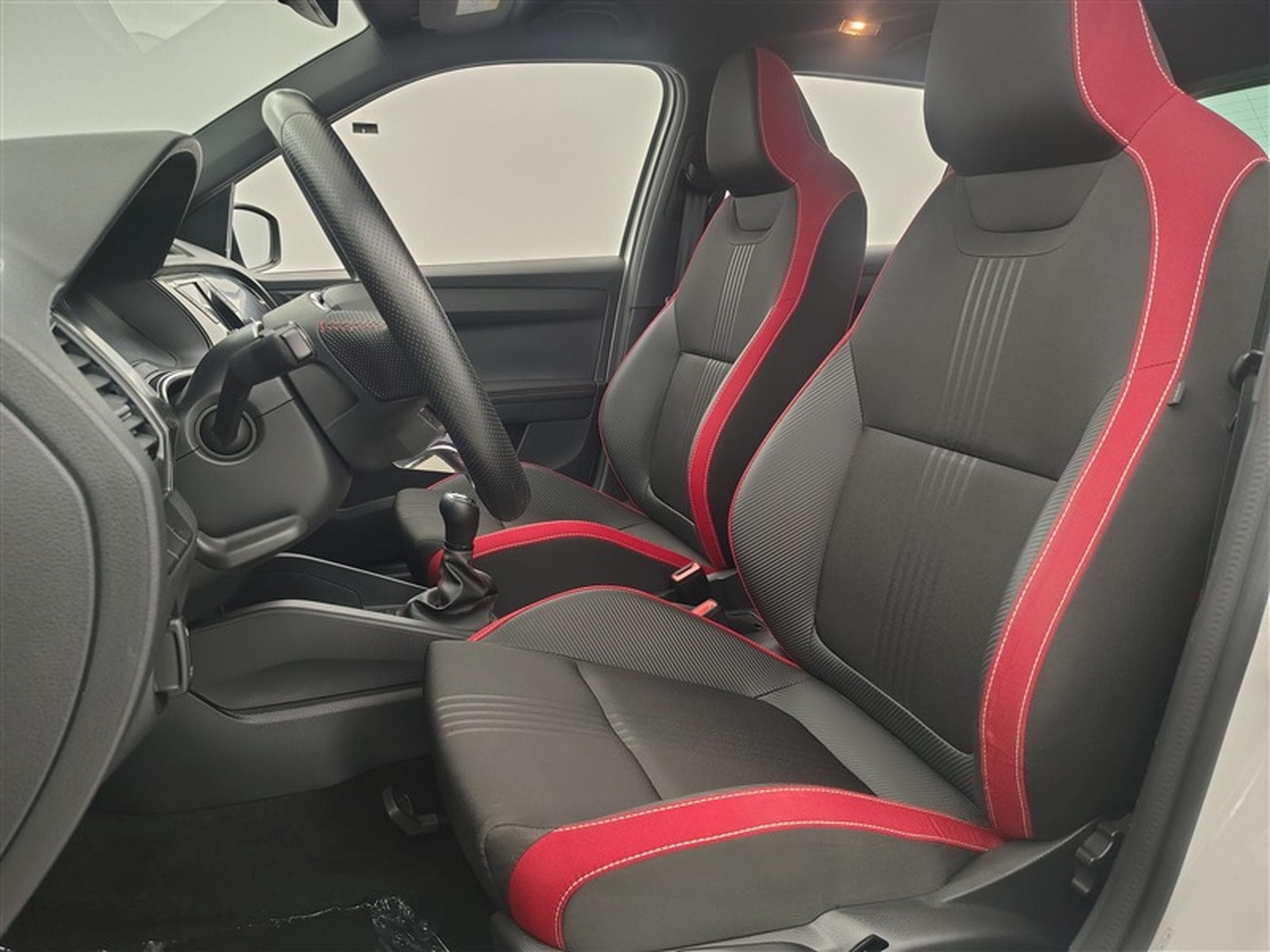 Skoda Fabia 1.0 TSI Monte Carlo (EU6AP) (2021) - Photo 7