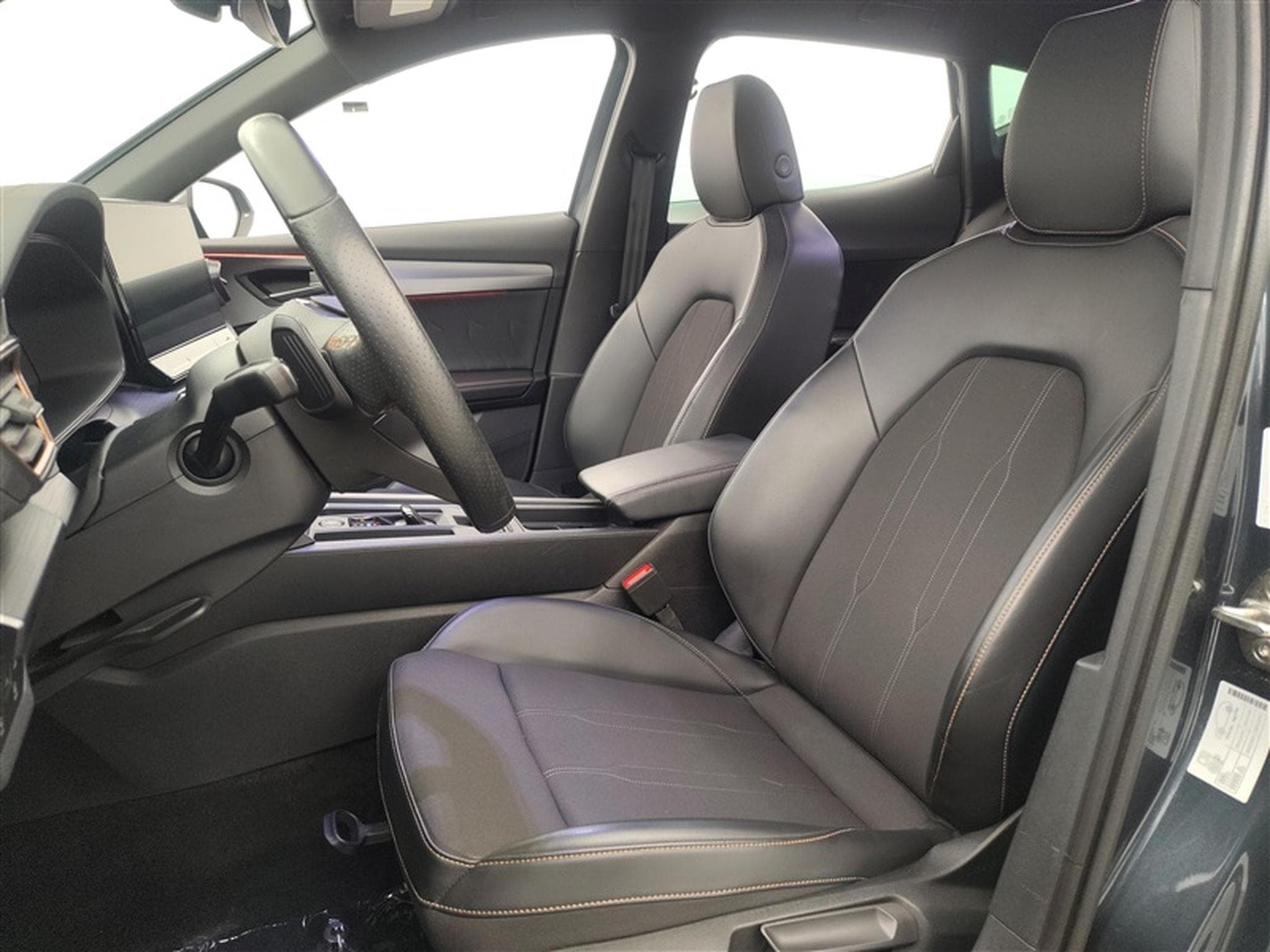 Cupra Formentor 1.4 e-Hybrid 204cv PHEV DSG NAVI / FULL LED / CAMERA / JA 18 (2024) - Photo 7