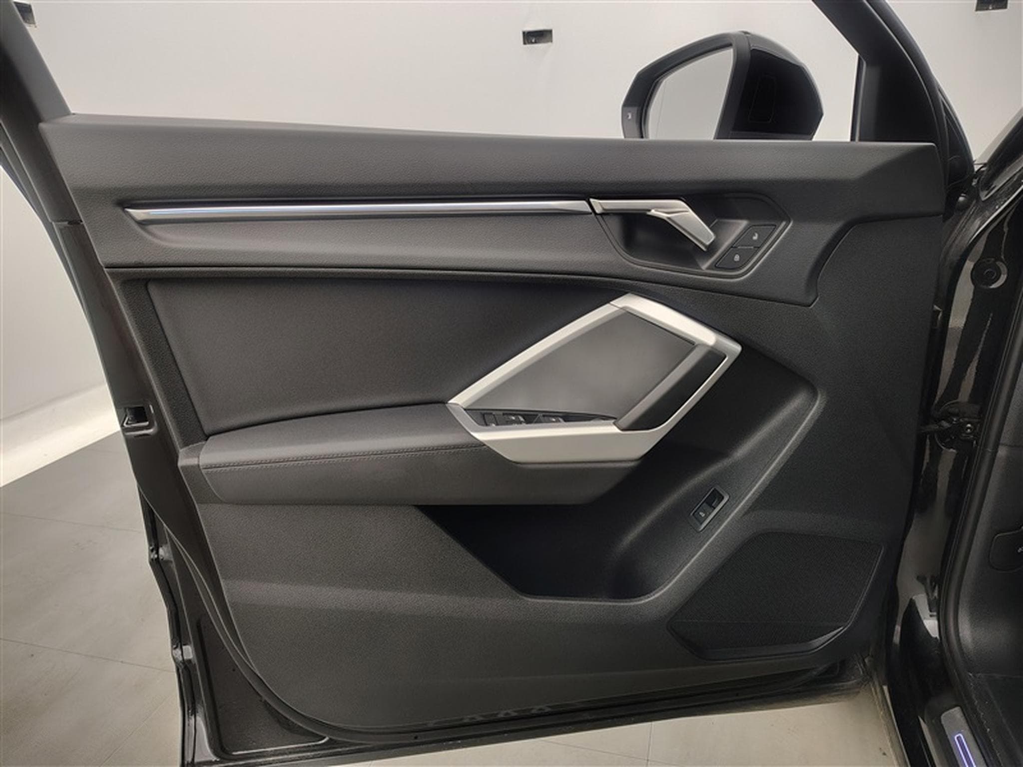 Audi Q3 SPORTBACK TDi 150cv S-Line *Auto/Alcantara/Full Led/Camera* (2025) - Photo 17