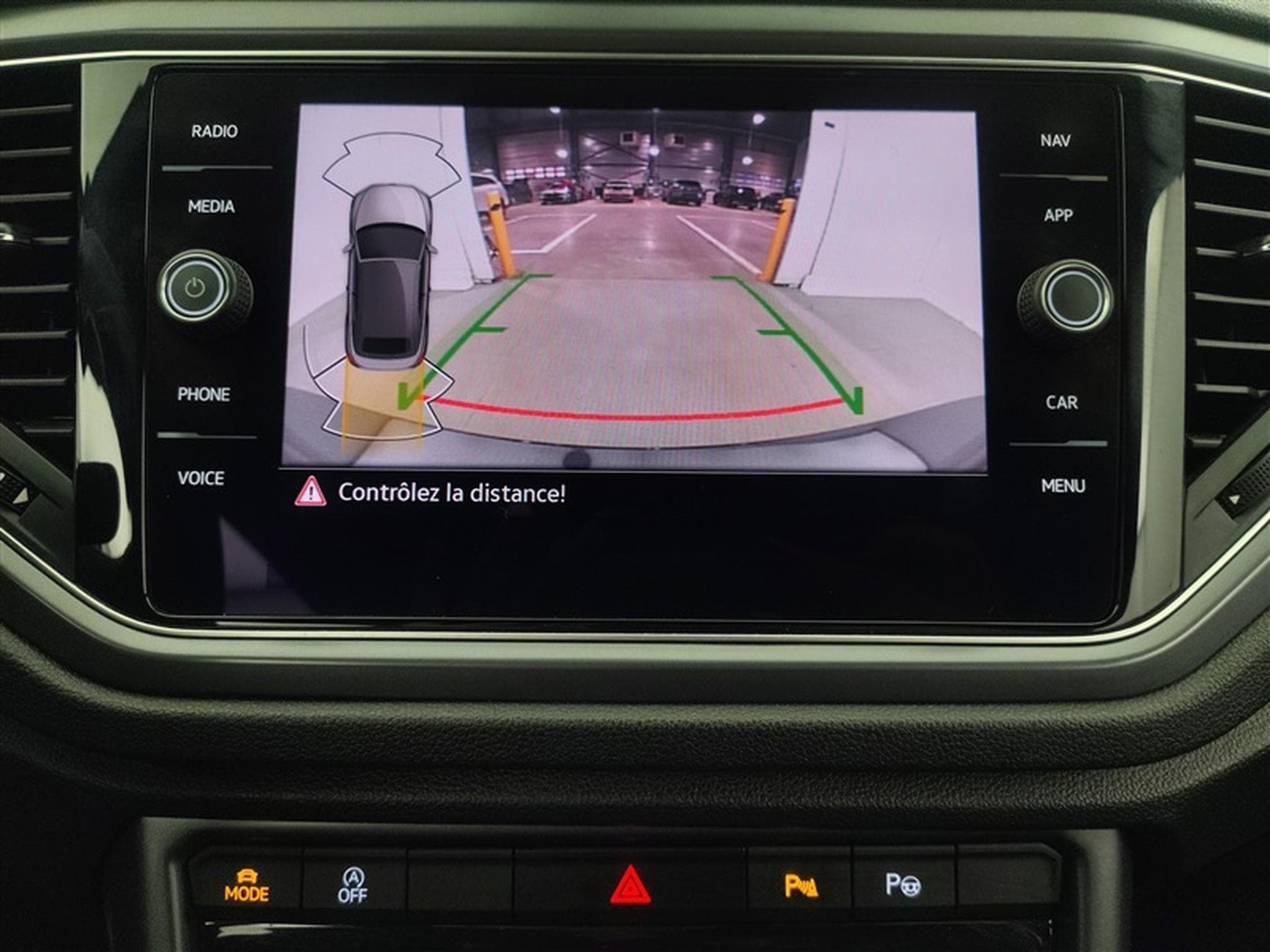VW T-Roc Cabriolet 1.5 TSI Black Style R-Line *NAVI/FULL LED/CAM/JA* (2021) - Photo 18