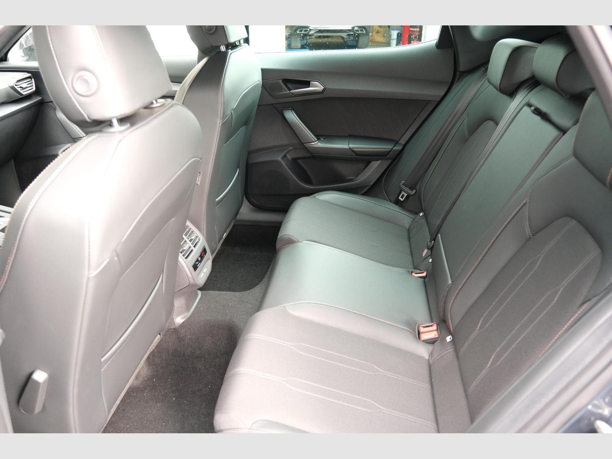Cupra Formentor 1.5 eTSI DSG (2026) - Foto 10