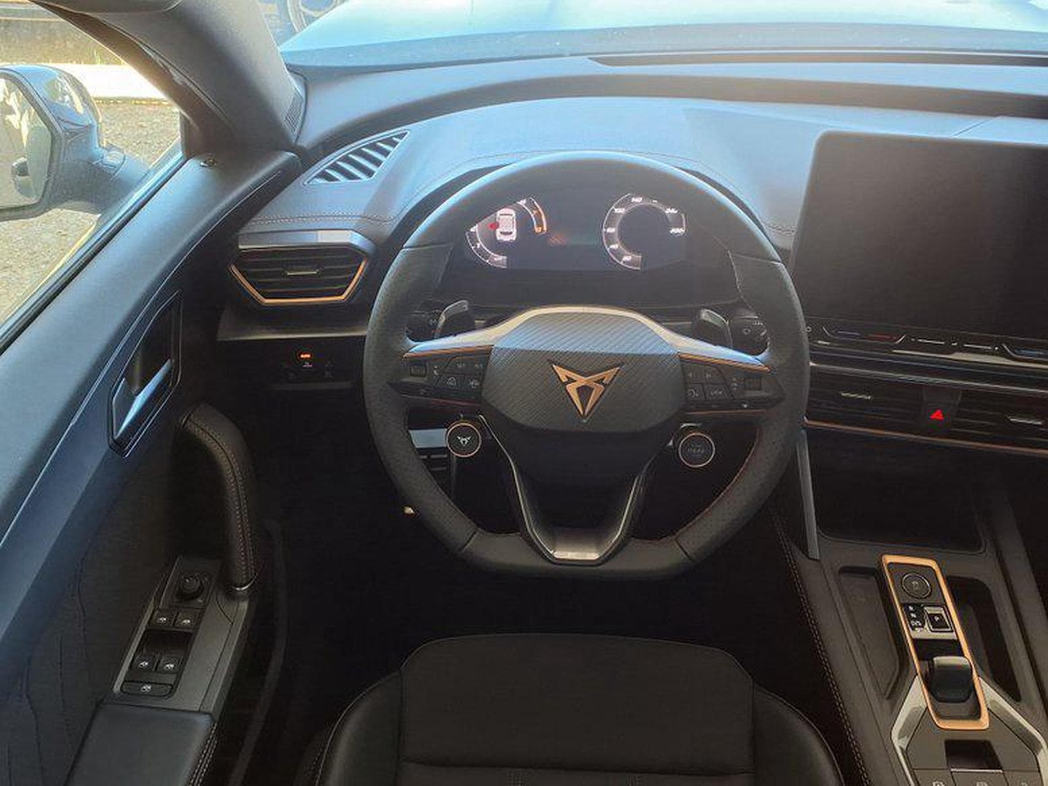 Cupra Formentor 1.5 eTSI 7-Gang-DSG (2026) - Foto 8