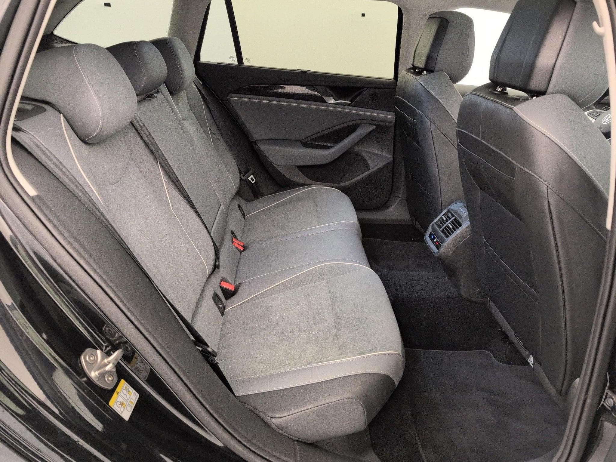VW Passat Life Plus (2025) - Foto 12
