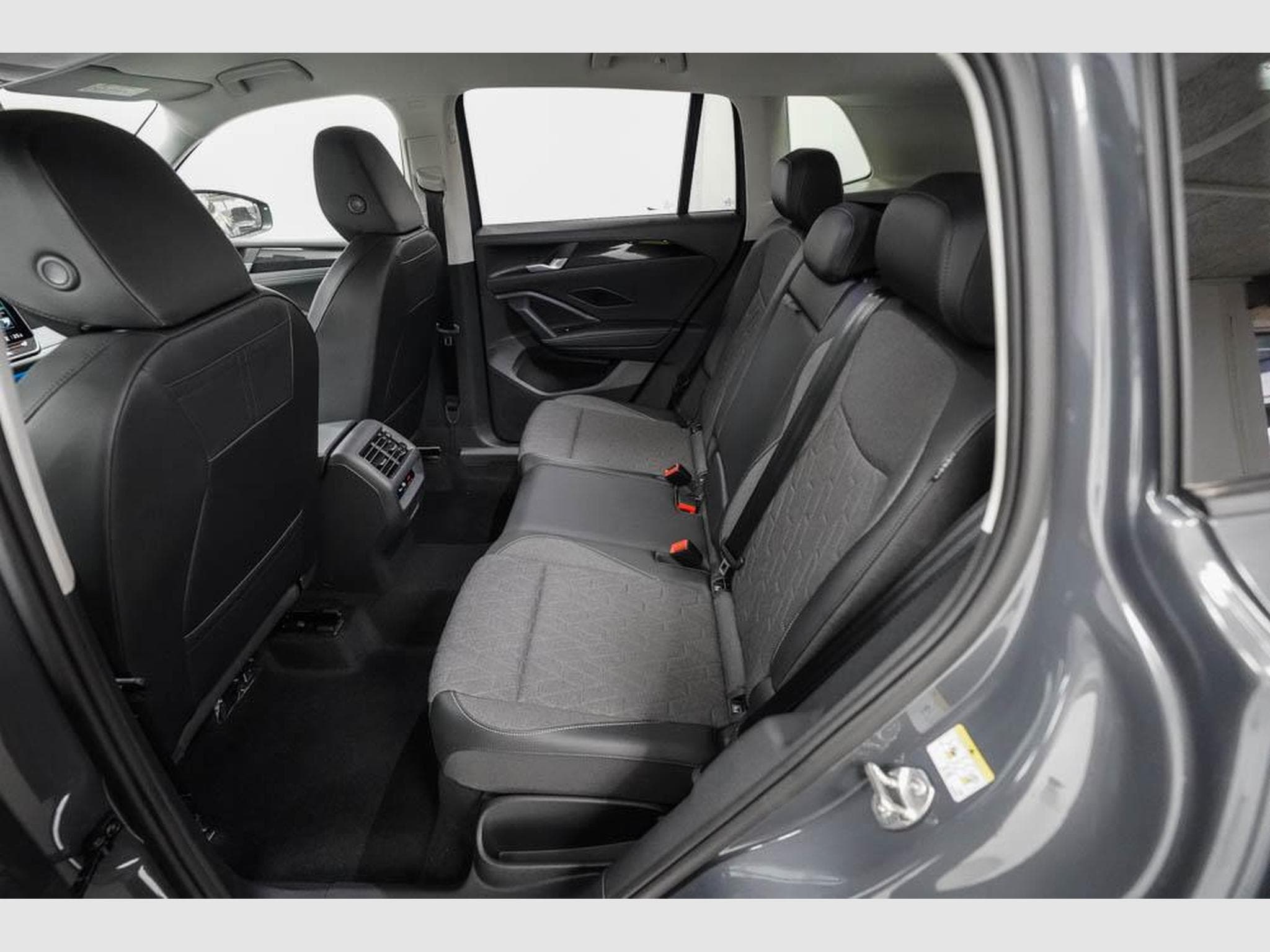 VW Tiguan 1,5 eTSI DSG (2026) - Foto 17