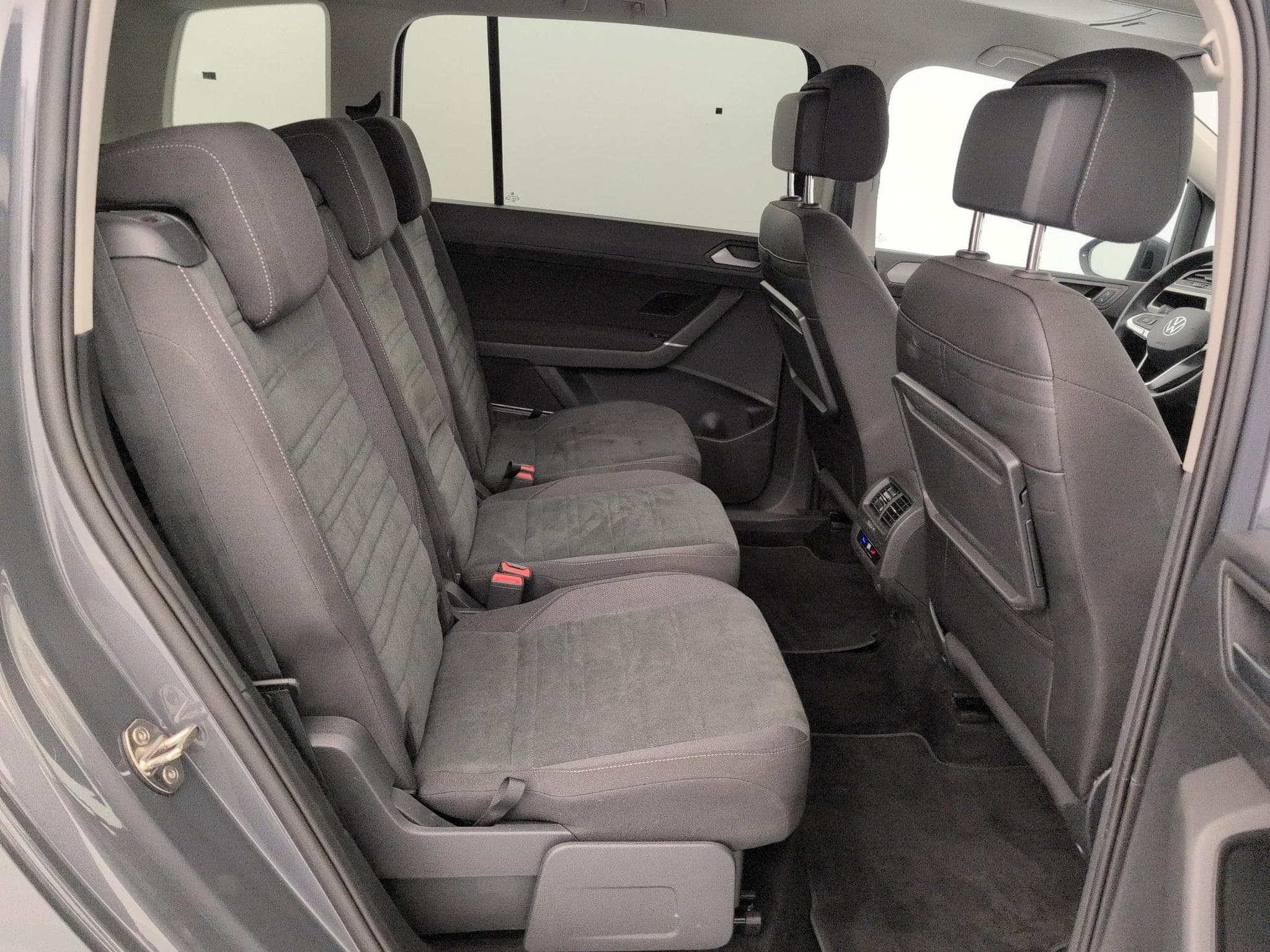 VW Touran Style 7pl (2025) - Foto 10