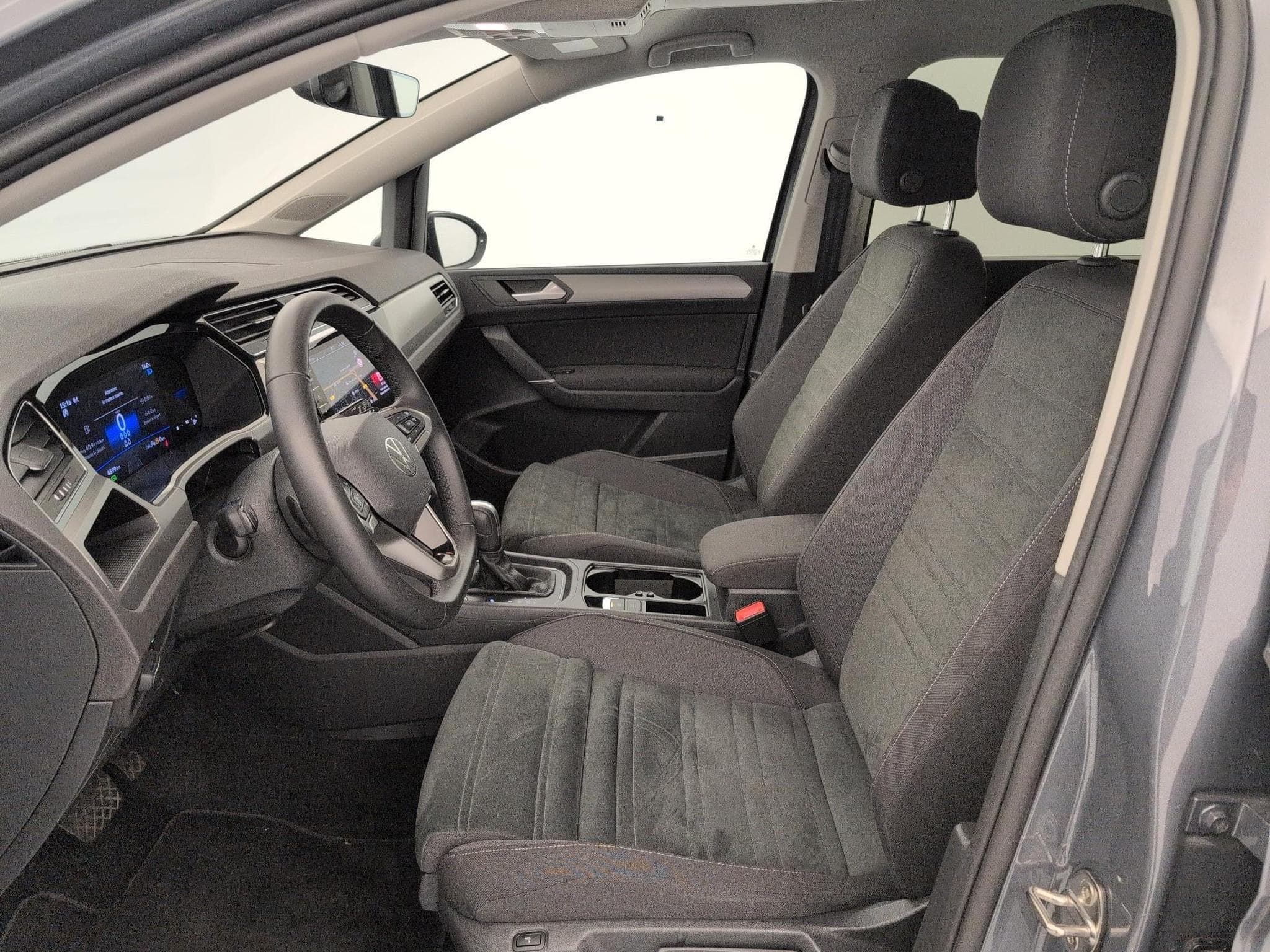 VW Touran Style 7pl (2025) - Foto 17