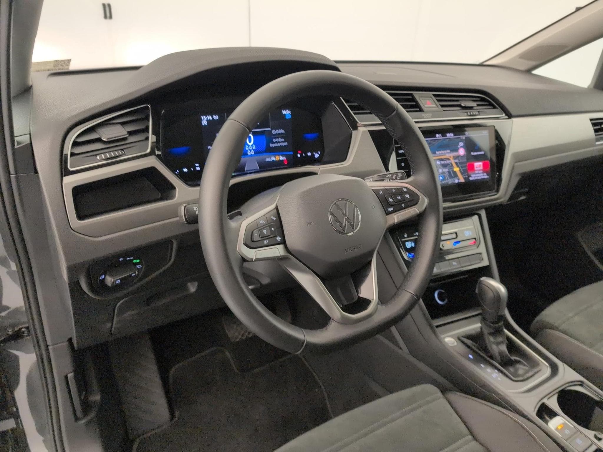VW Touran Style 7pl (2025) - Foto 16