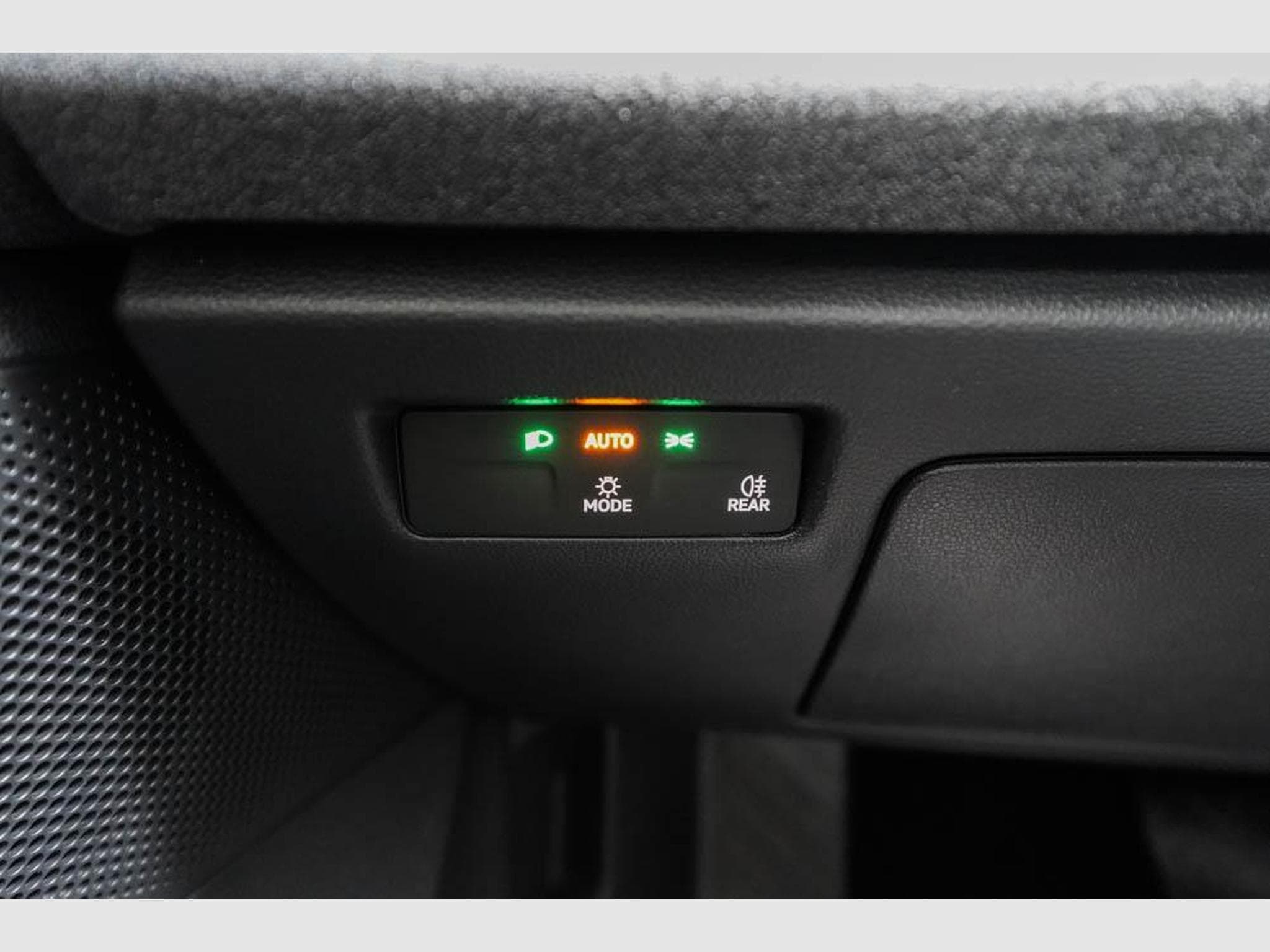 VW Passat Variant 1,5 eTSI (2026) - Foto 12