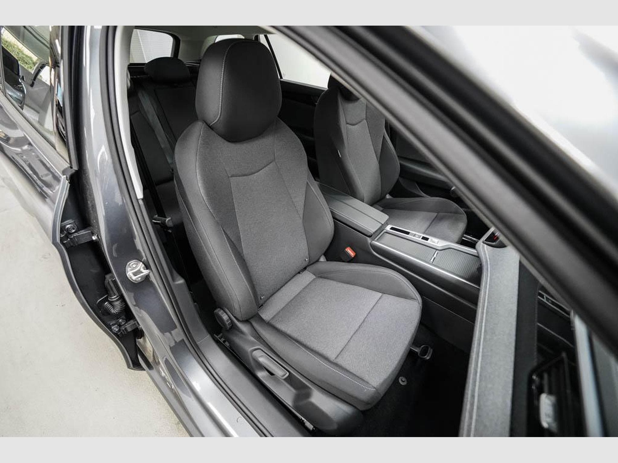 VW Passat Variant 1,5 eTSI (2026) - Foto 22