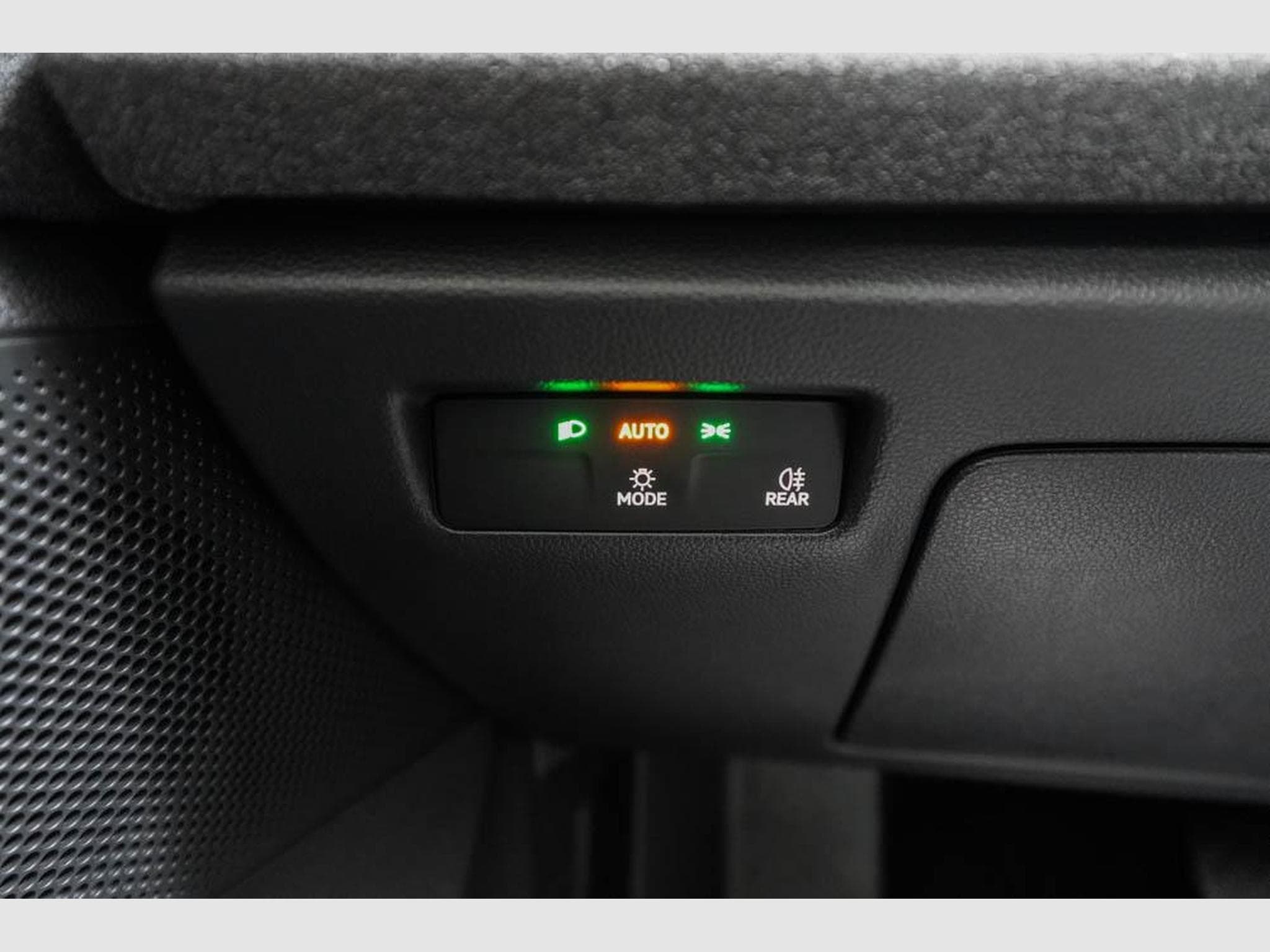 VW Passat Variant 1,5 eTSI (2026) - Foto 12