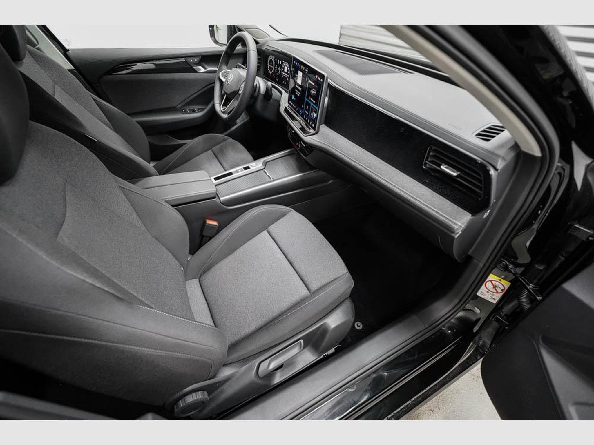 VW Passat Variant 1,5 eTSI (2026) - Foto 21