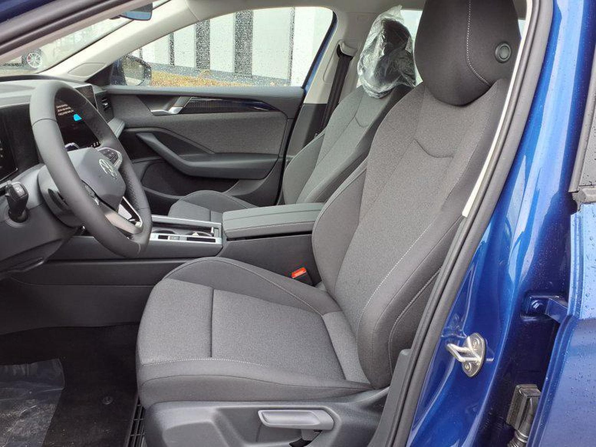 VW Passat Variant City 1.5 eTSI 150PS 7-Gang-DSG (2026) - Foto 7