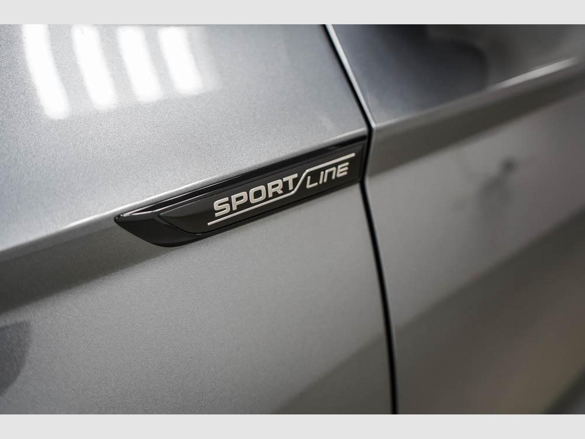 Skoda Karoq 2,0 TSI DSG (2026) - Foto 23