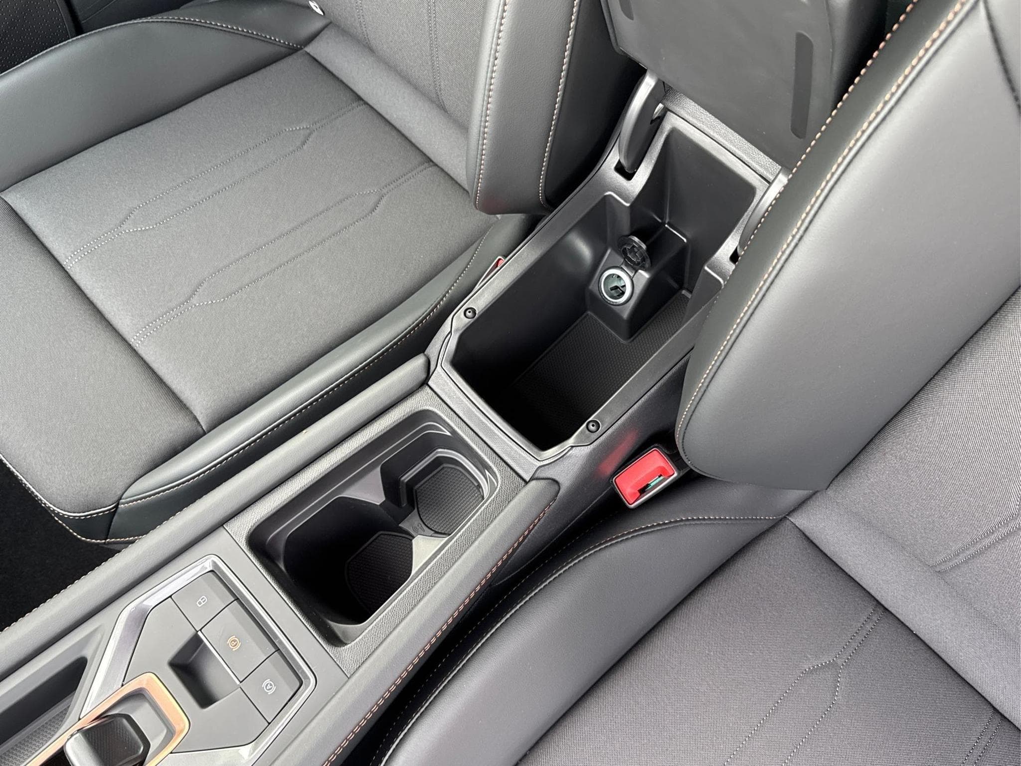 Cupra Leon Leon Sportstourer (2026) - Foto 17
