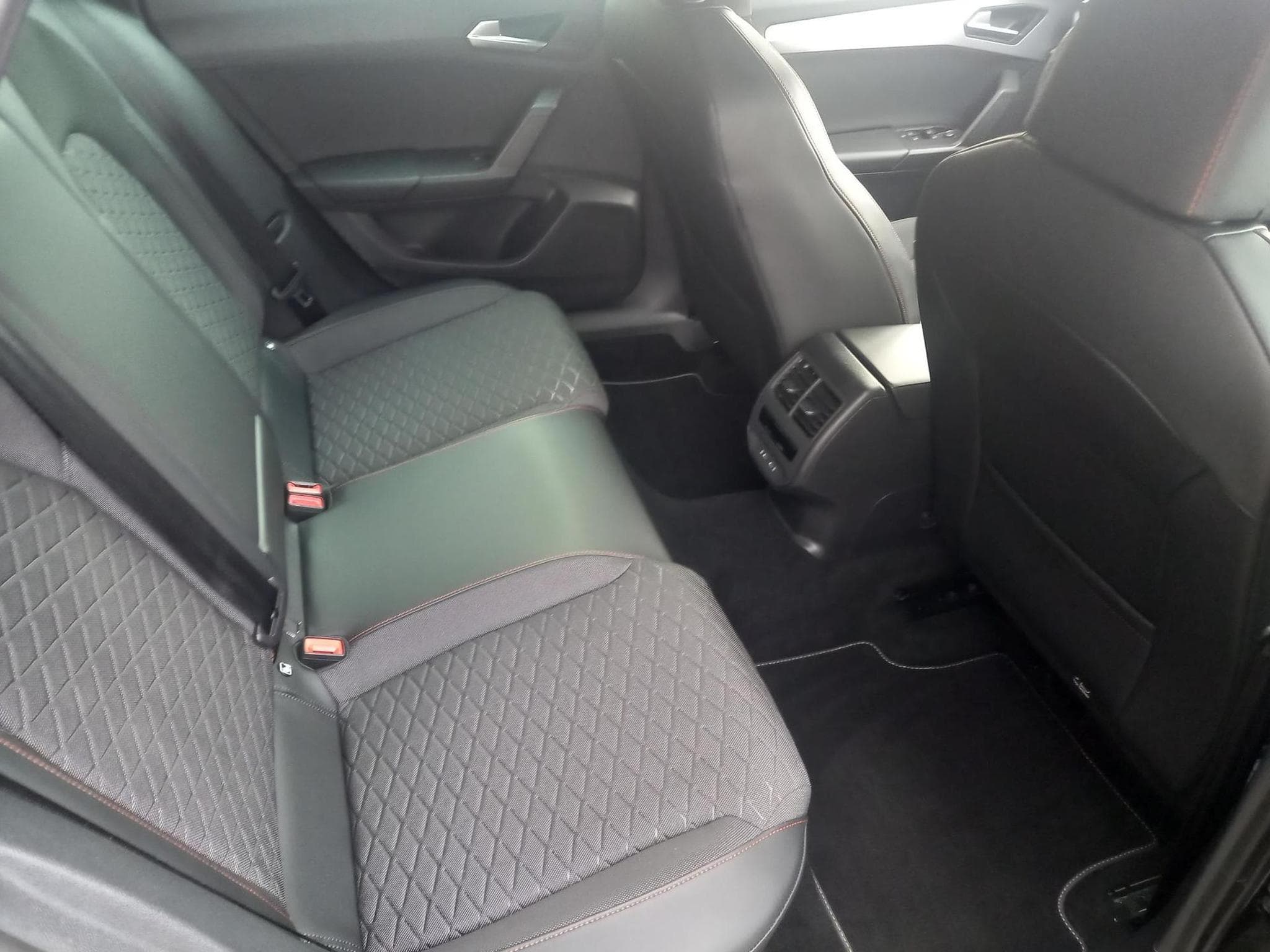 Seat Leon FR 1.5 eTSI (2022) - Foto 6