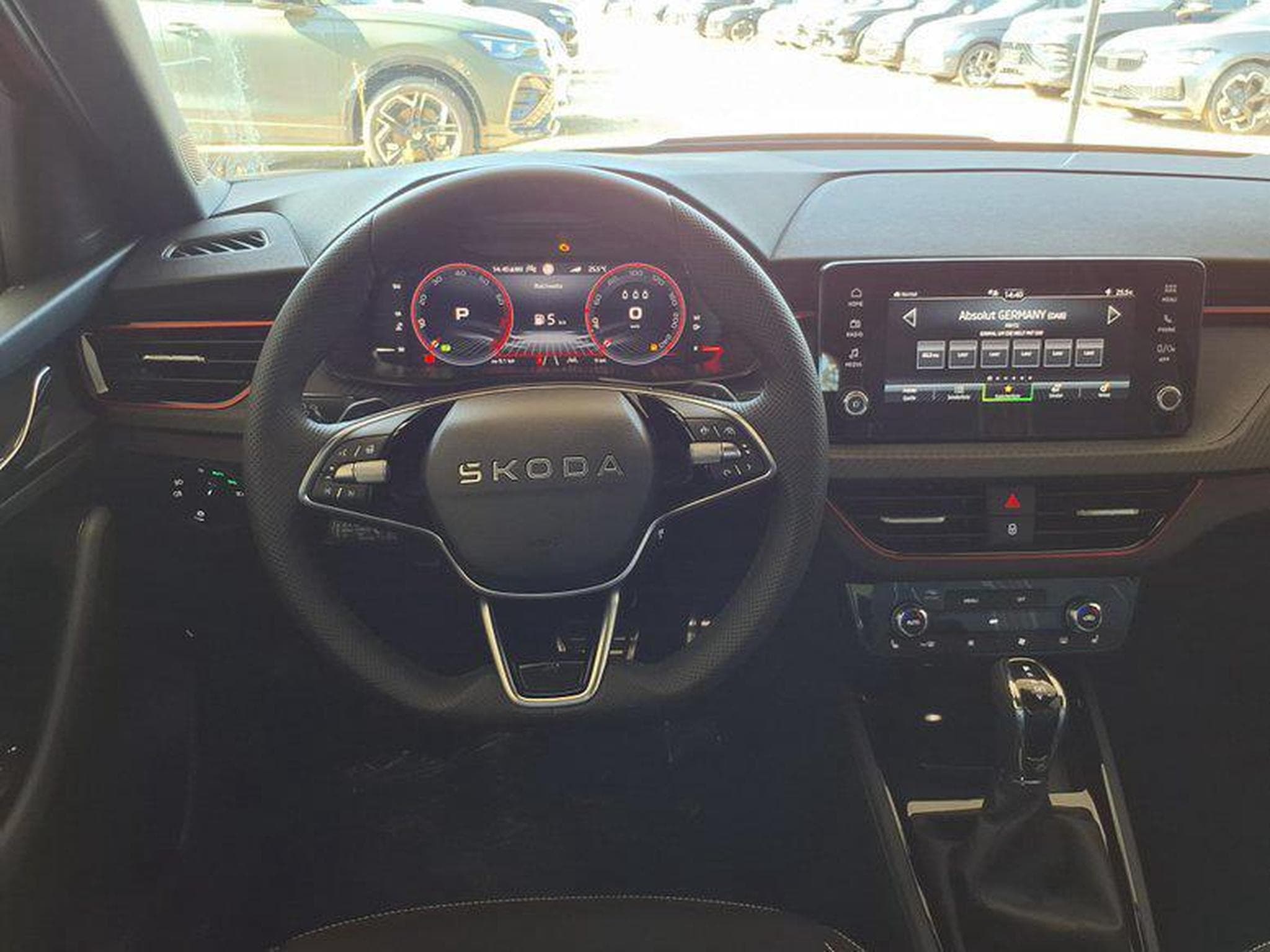 Skoda Kamiq Monte Carlo 1.5 TSI 7-Gang-DSG (2026) - Foto 8