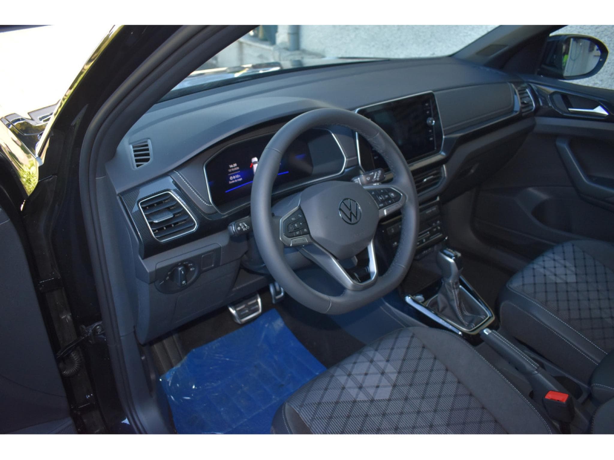 VW T-Cross R-Line 1,5 TSI 150 DSG Matrix 18" AHK En Stock Neuf (2026) - Photo 15