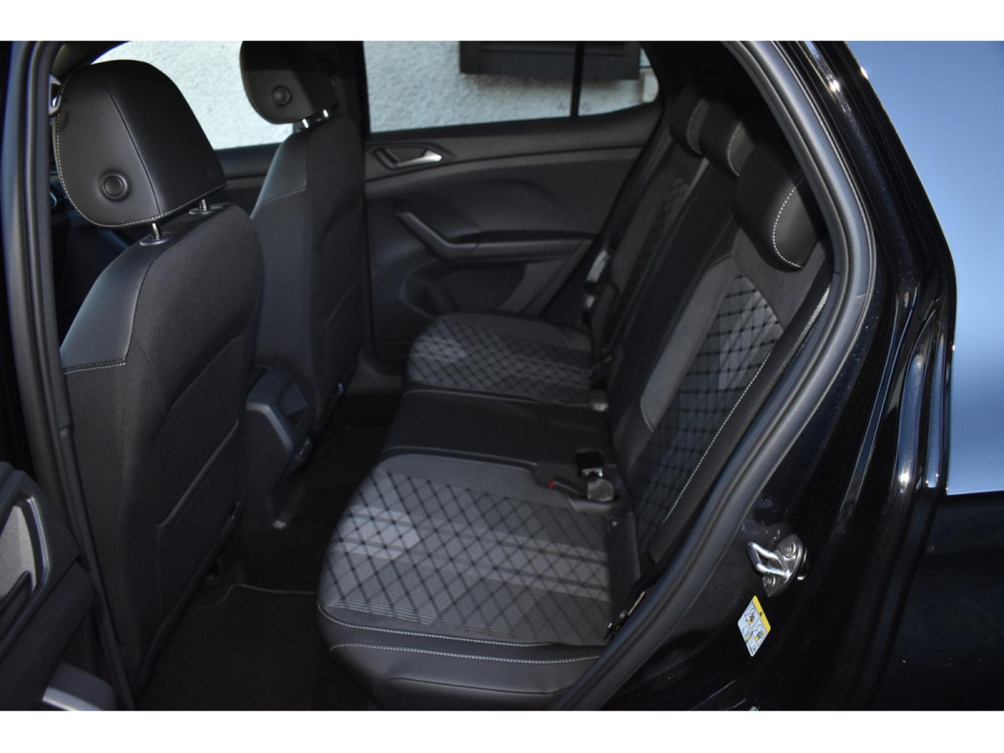 VW T-Cross R-Line 1,5 TSI 150 DSG Matrix 18" AHK En Stock Neuf (2026) - Photo 16