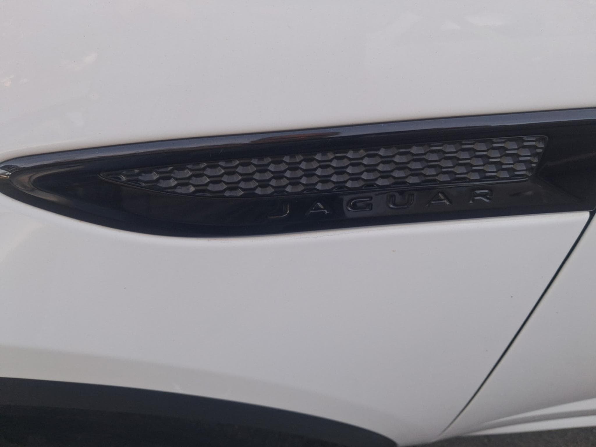 Jaguar E-Pace RDINAMIC (2018) - Photo 3
