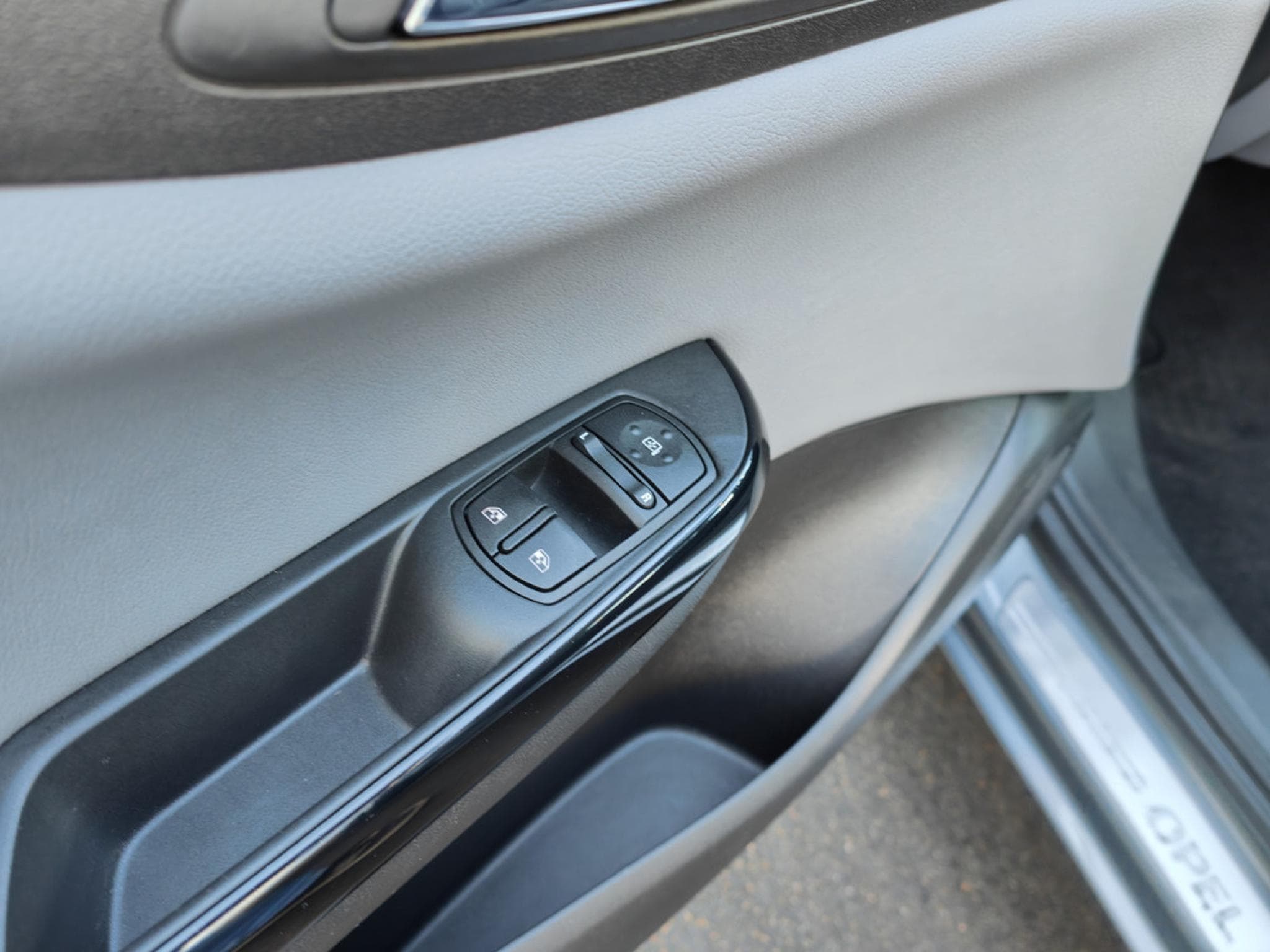 Opel Corsa 1.4i AUTOMATIQUE CLIMATISATION CARPLAY BLUETOOTH (2018) - Photo 13