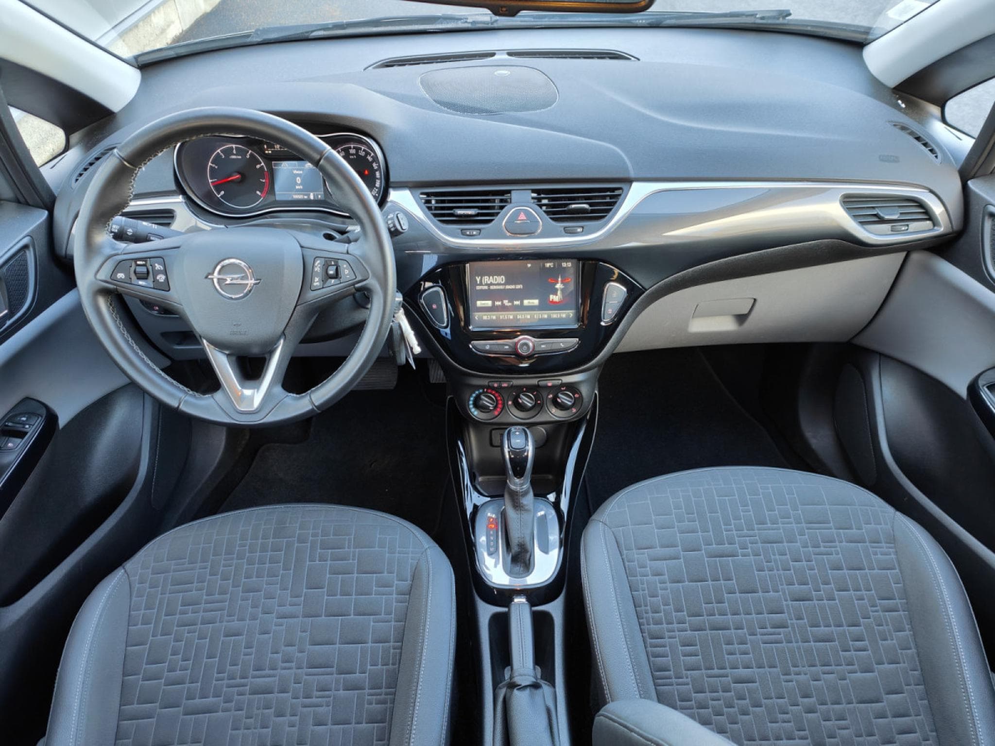 Opel Corsa 1.4i AUTOMATIQUE CLIMATISATION CARPLAY BLUETOOTH (2018) - Photo 11